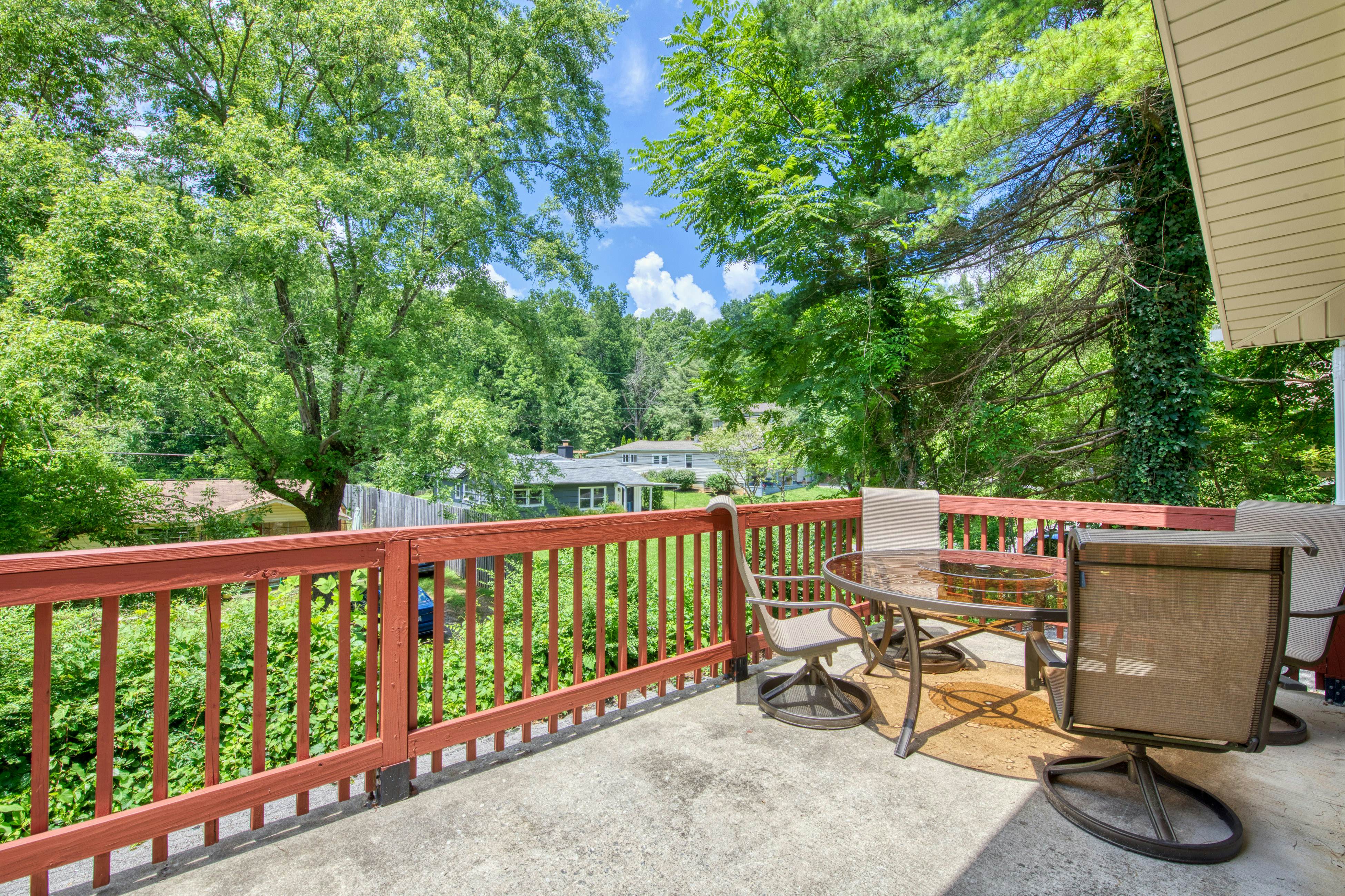 Squirrels Nest 3 BD Asheville, NC Vacation Rental Vacasa