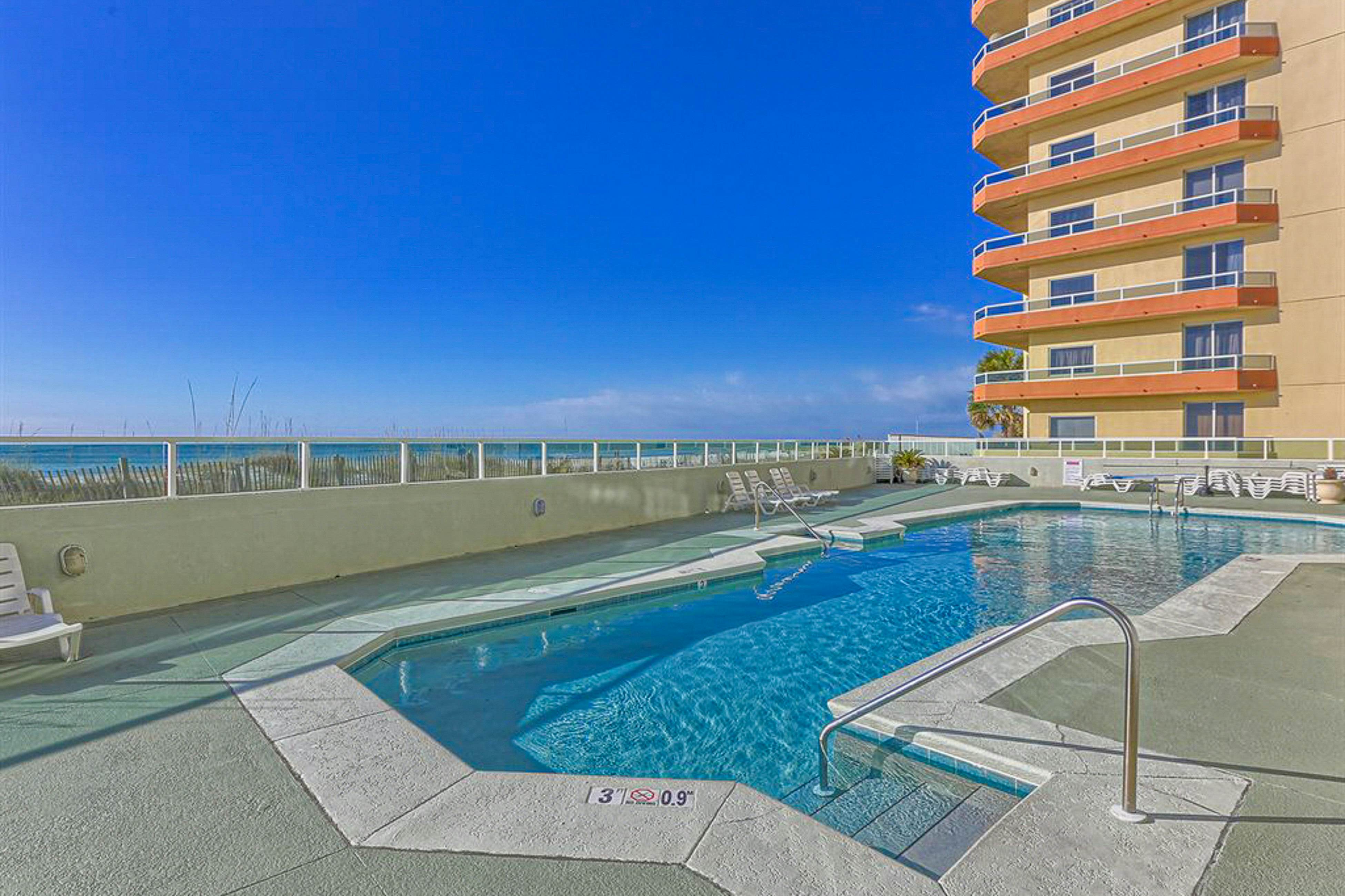 Silver Beach 704 2 Bd Orange Beach Al Vacation Rental Vacasa 8327