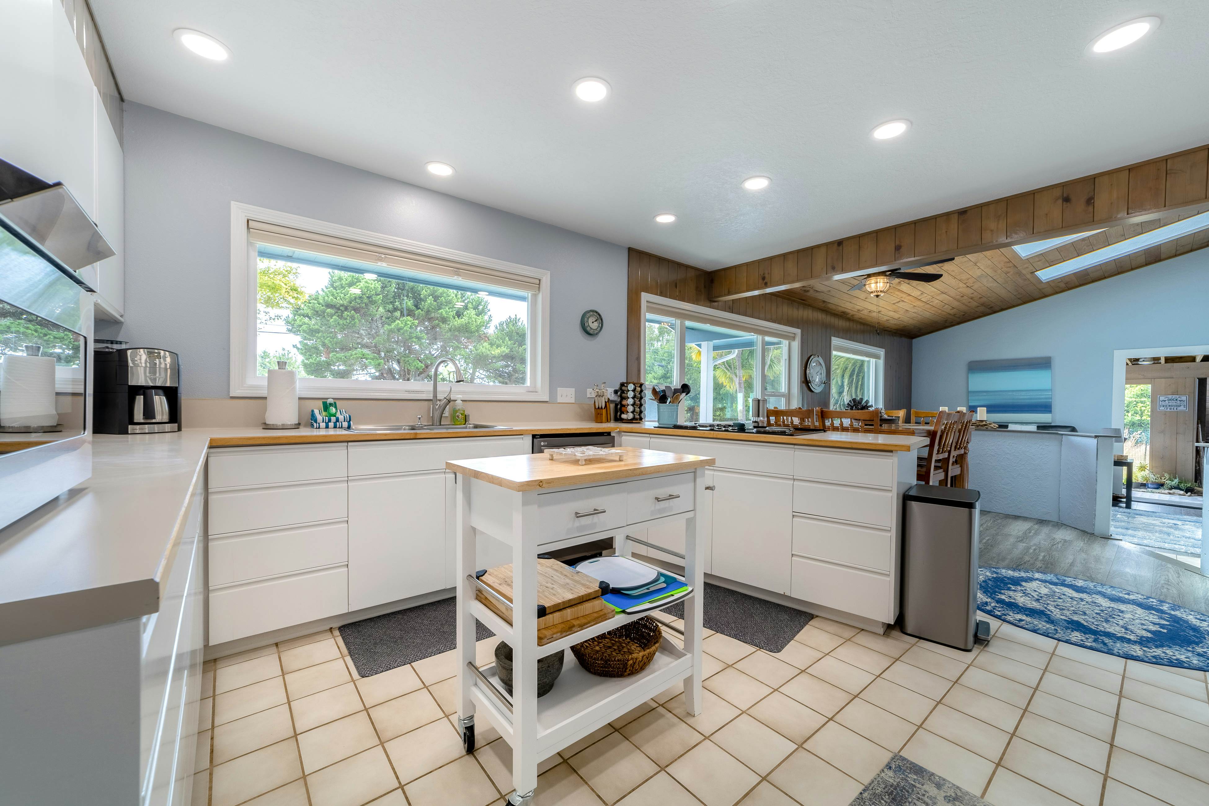 Ocean View Retreat 3 BD Brookings, OR Vacation Rental Vacasa