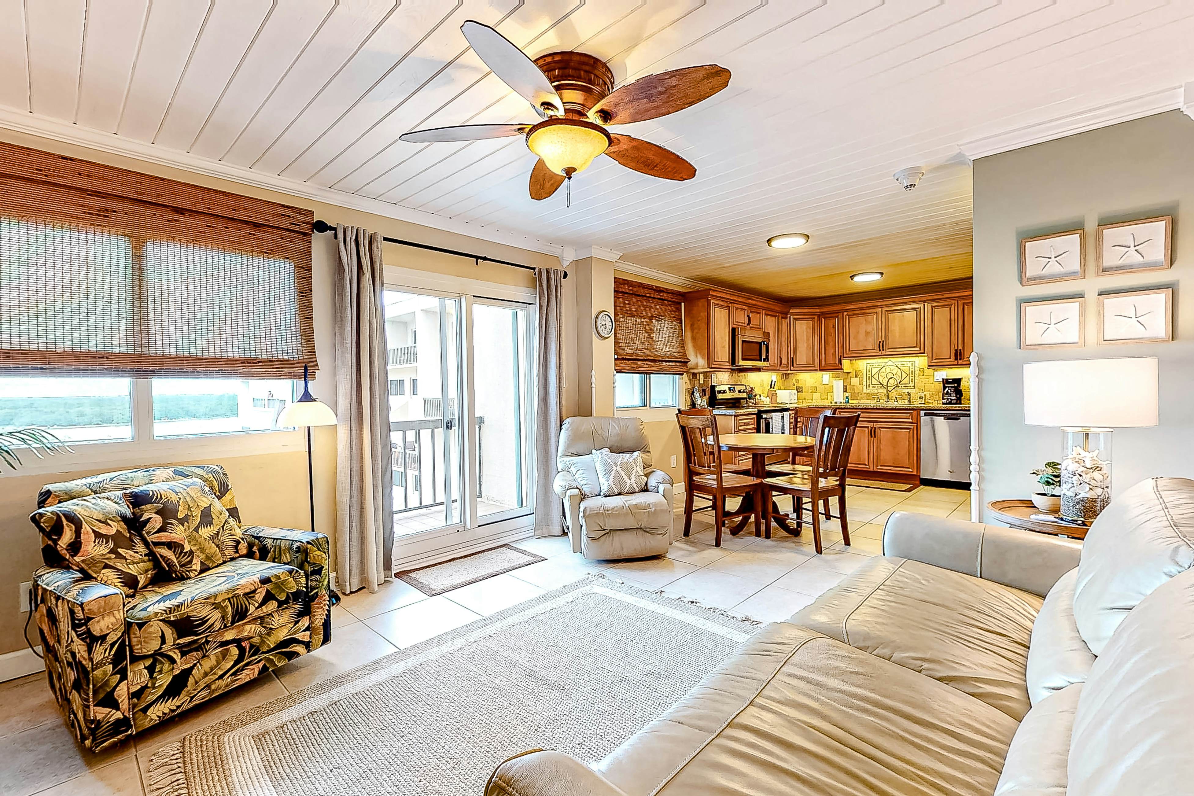 Pinnacle Port Penthouse 28