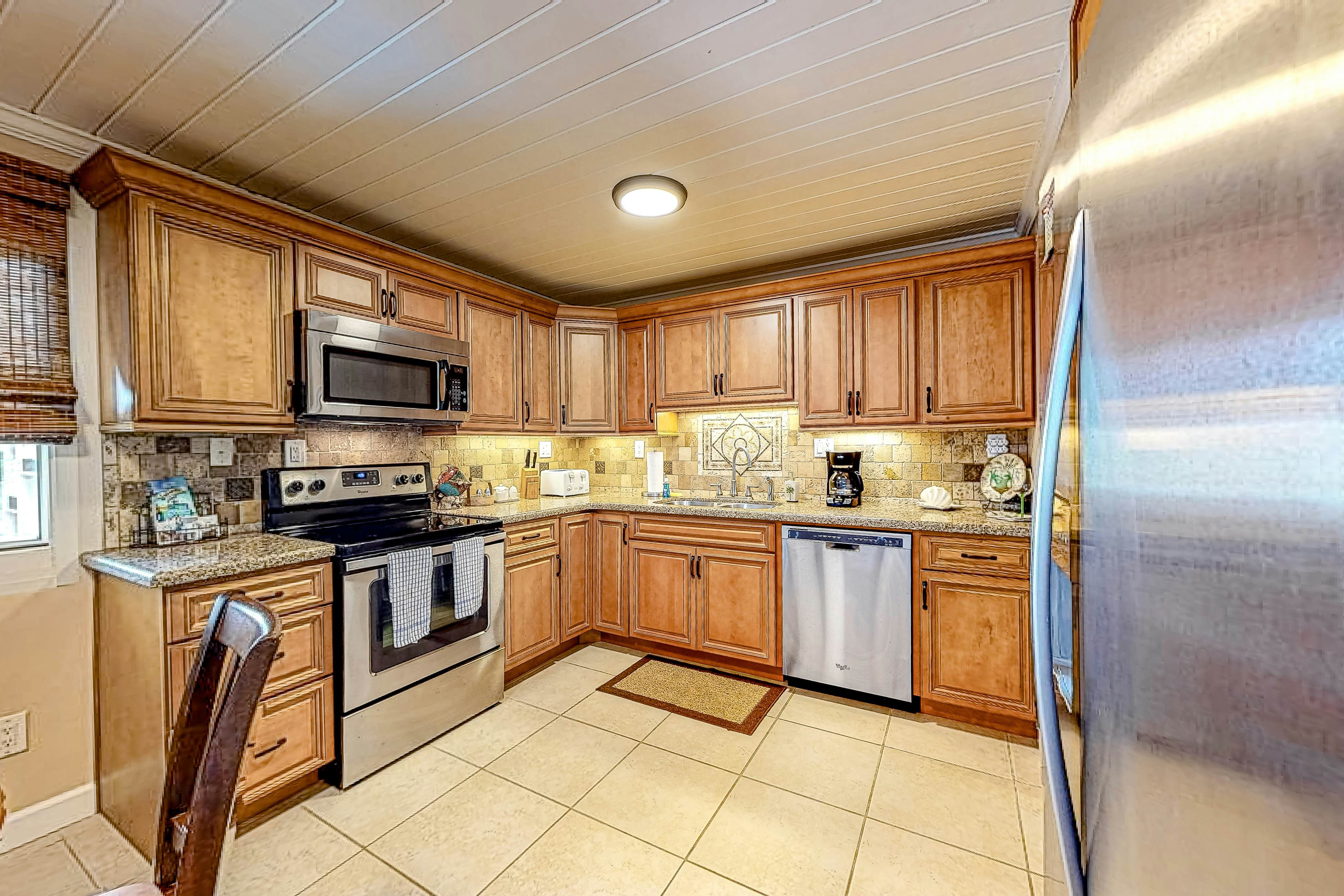 Pinnacle Port Penthouse 28