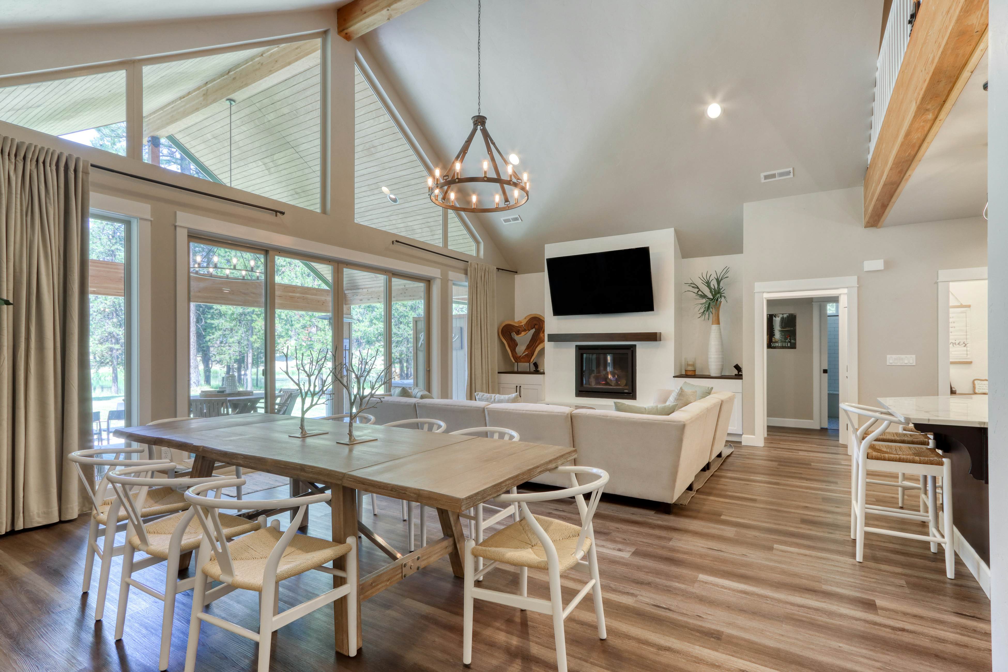 Luxury Deschutes Riverfront