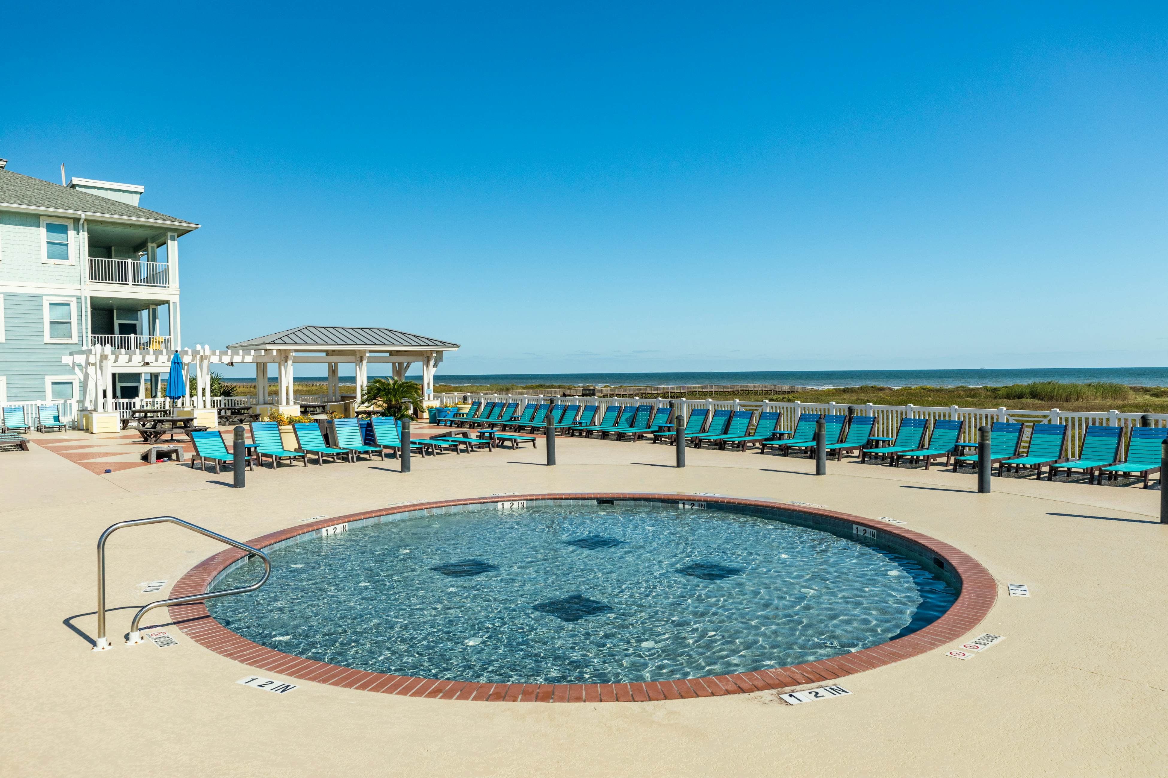 Pointe West Resort - OceanScape