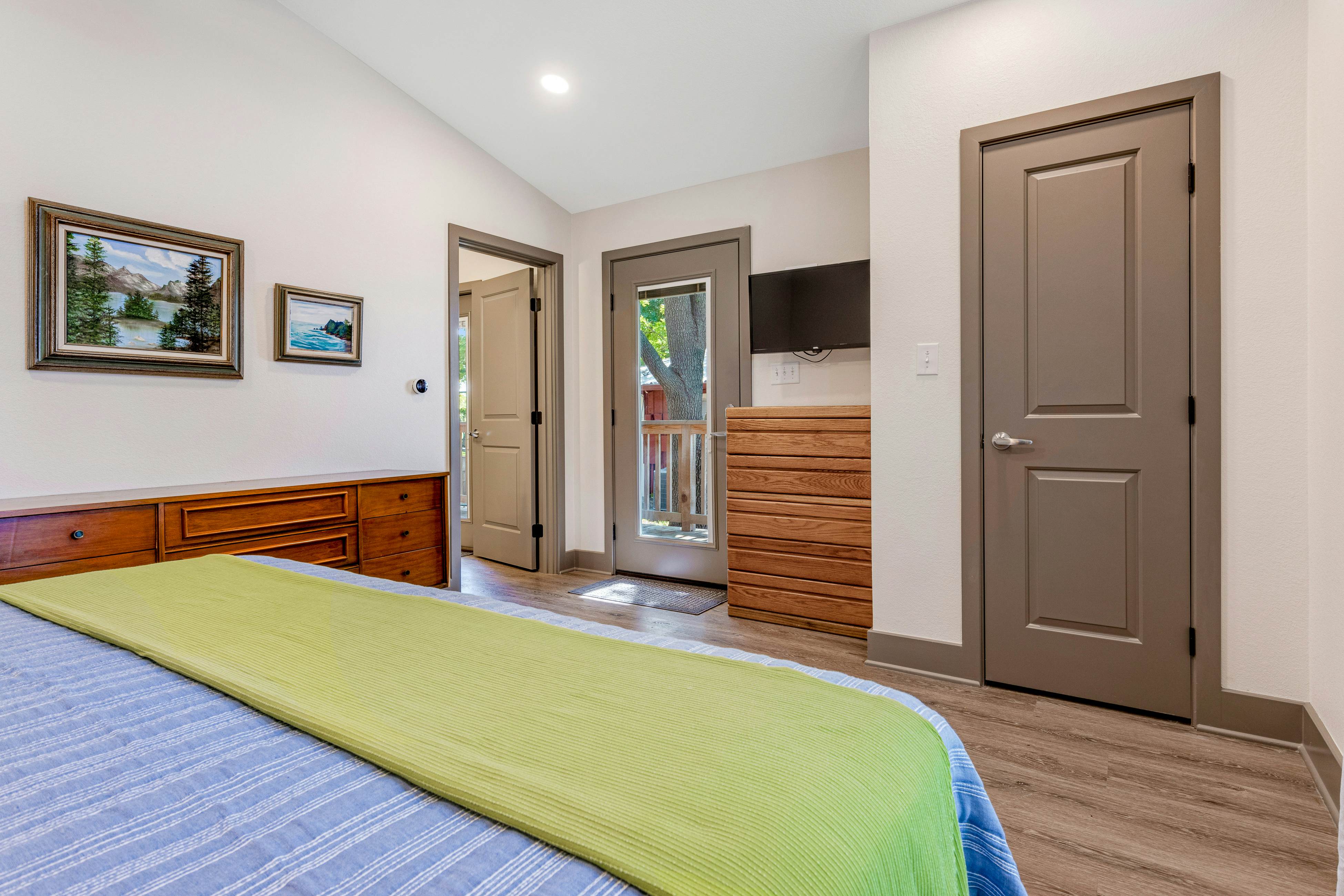 Beckers Point Lake Houses