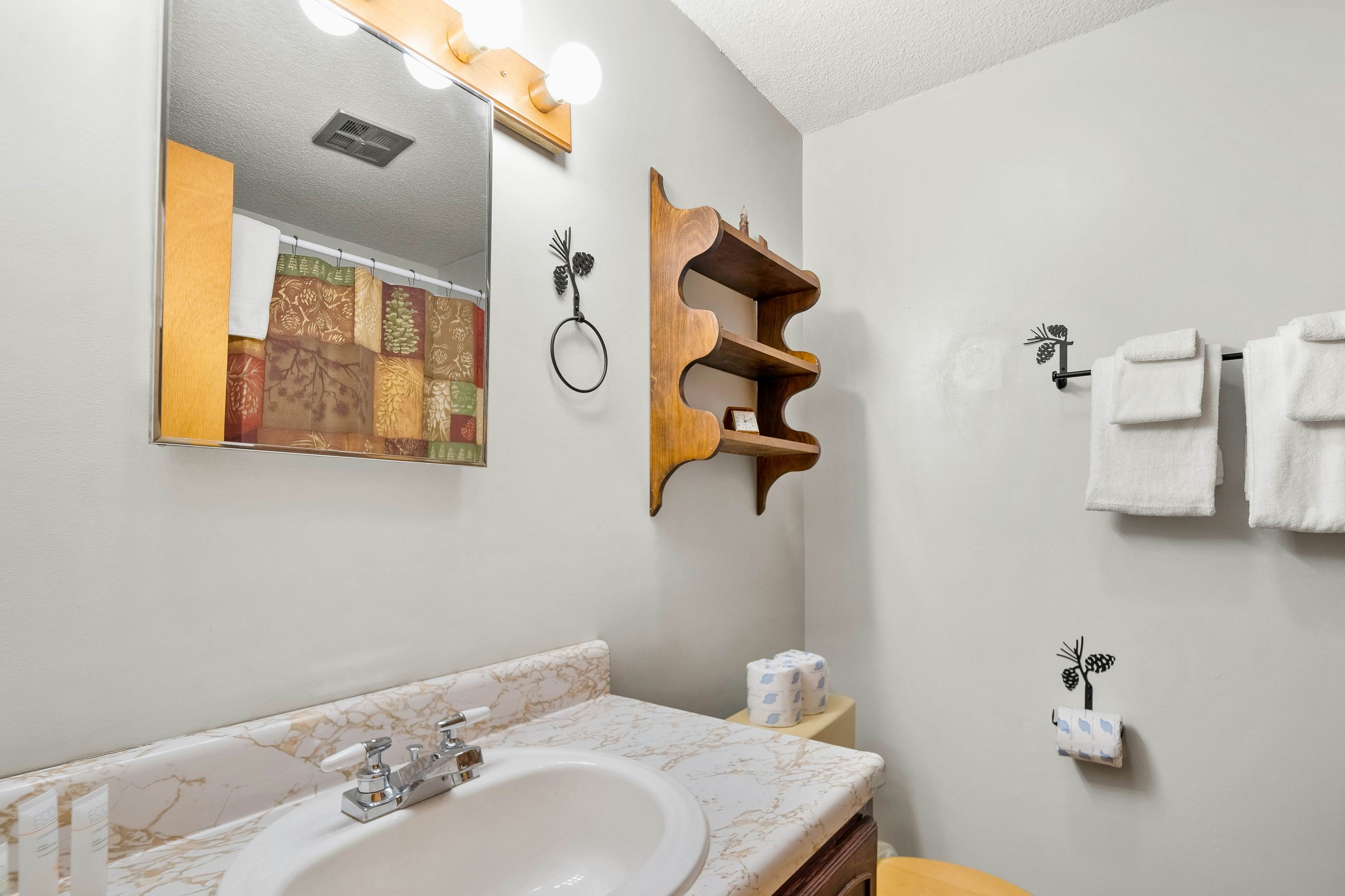 Cozy Condo by Tripp Lake 1 BD Warrensburg, NY Vacation Rental Vacasa