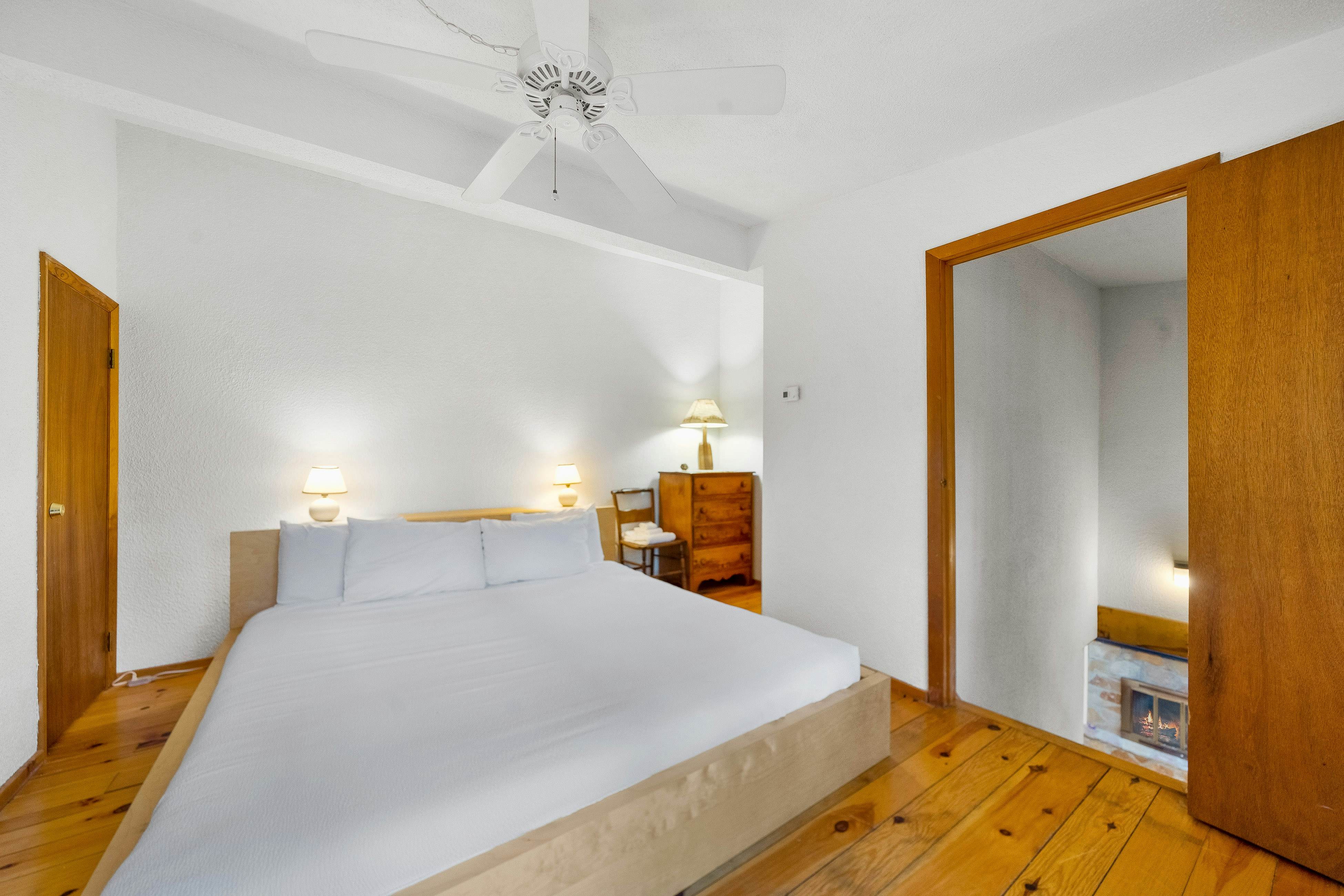 Cozy Condo by Tripp Lake 1 BD Warrensburg, NY Vacation Rental Vacasa