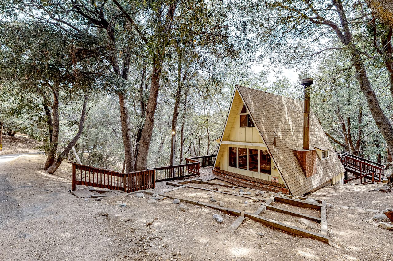 Crestline Retreat 2 BD Crestline, CA Vacation Rental Vacasa