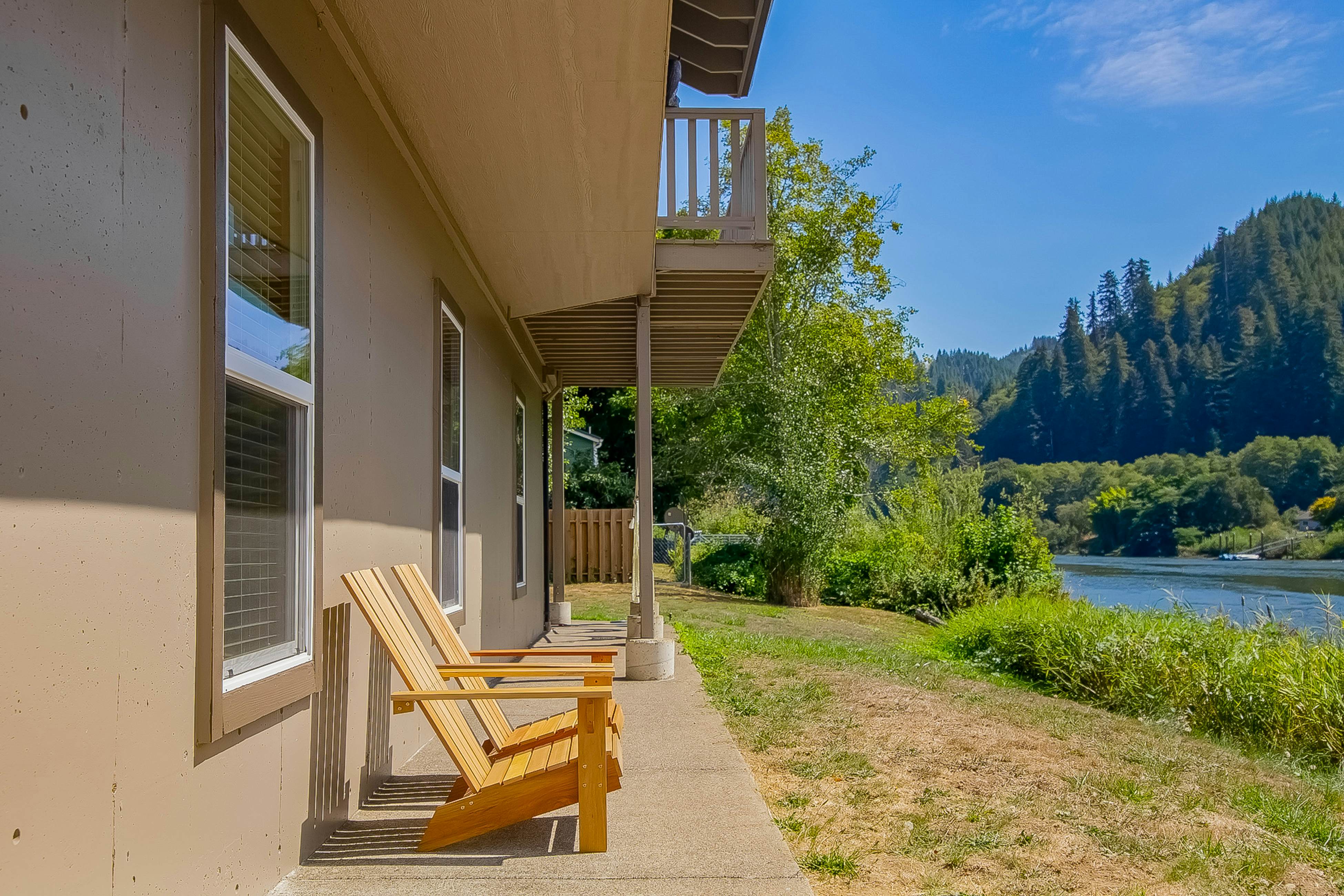 Siuslaw River House 2 BD Mapleton, OR Vacation Rental Vacasa