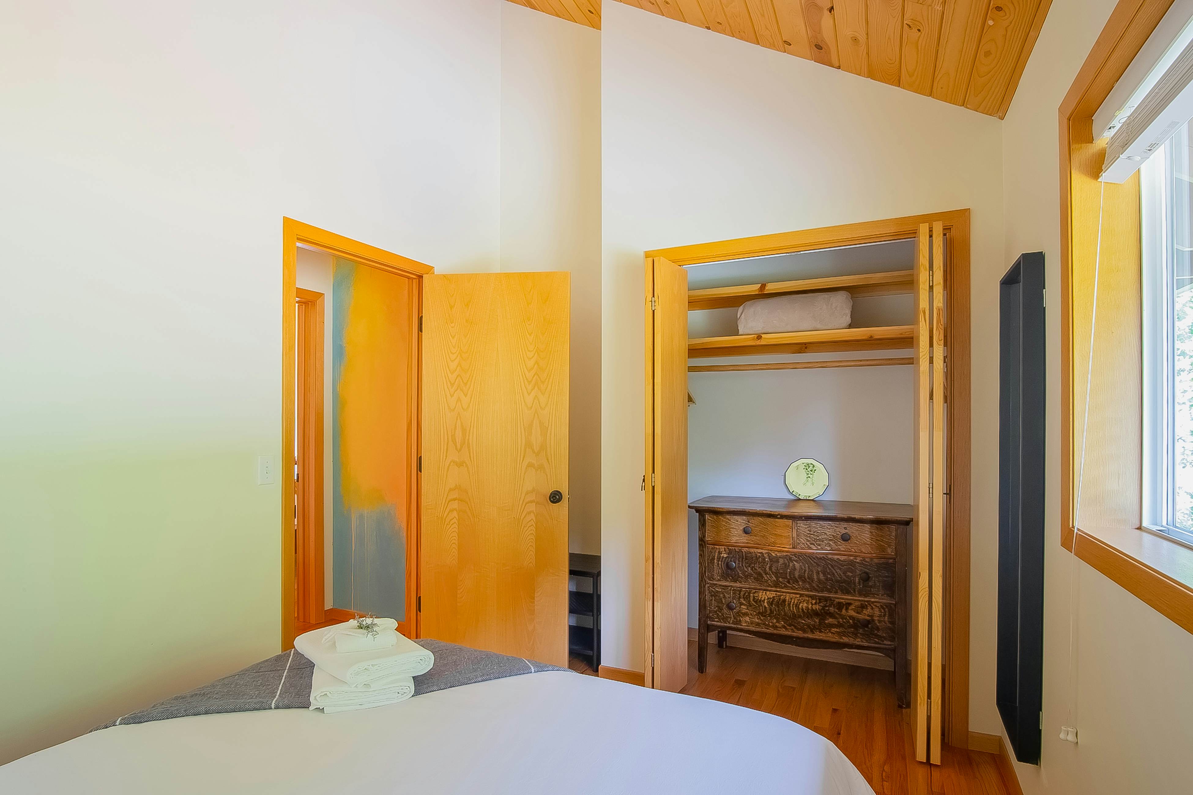 Siuslaw River House 2 BD Mapleton, OR Vacation Rental Vacasa