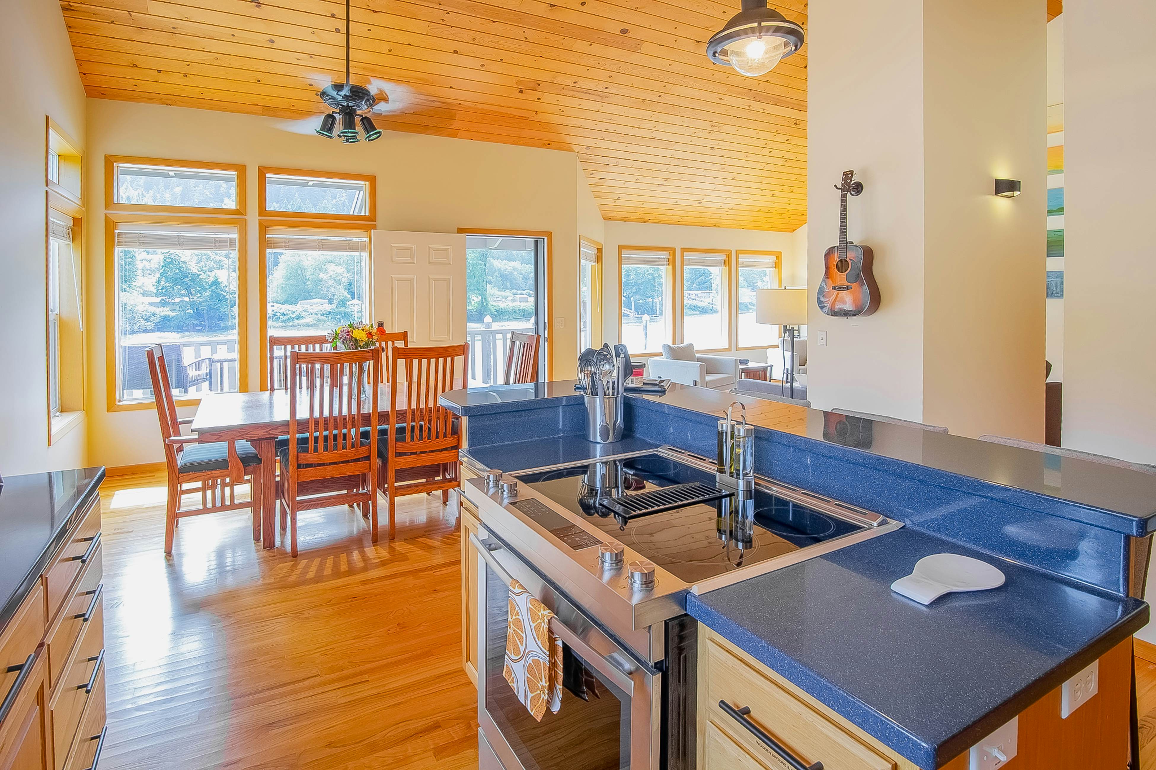 Siuslaw River House 2 BD Mapleton, OR Vacation Rental Vacasa