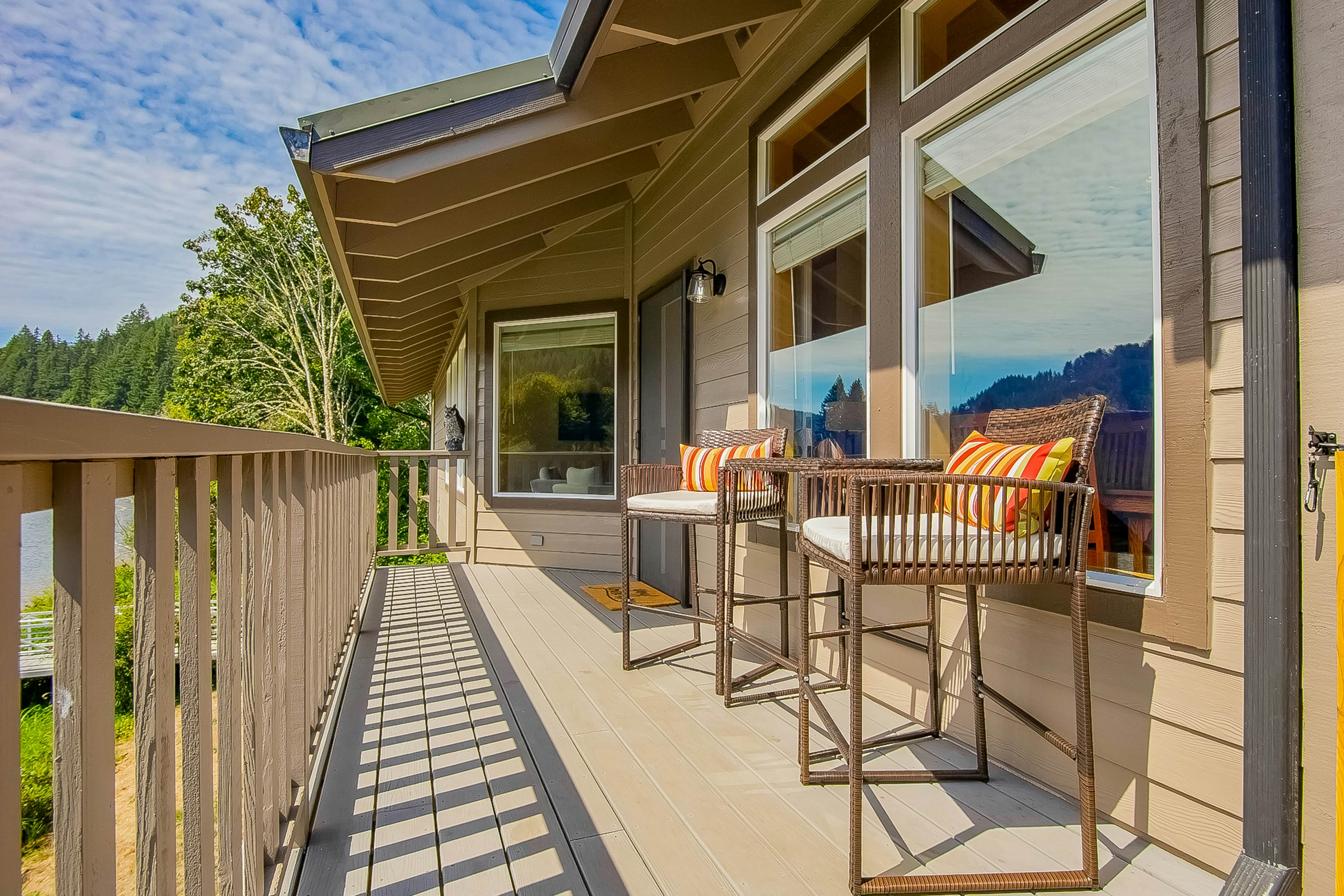 Siuslaw River House 2 BD Mapleton, OR Vacation Rental Vacasa