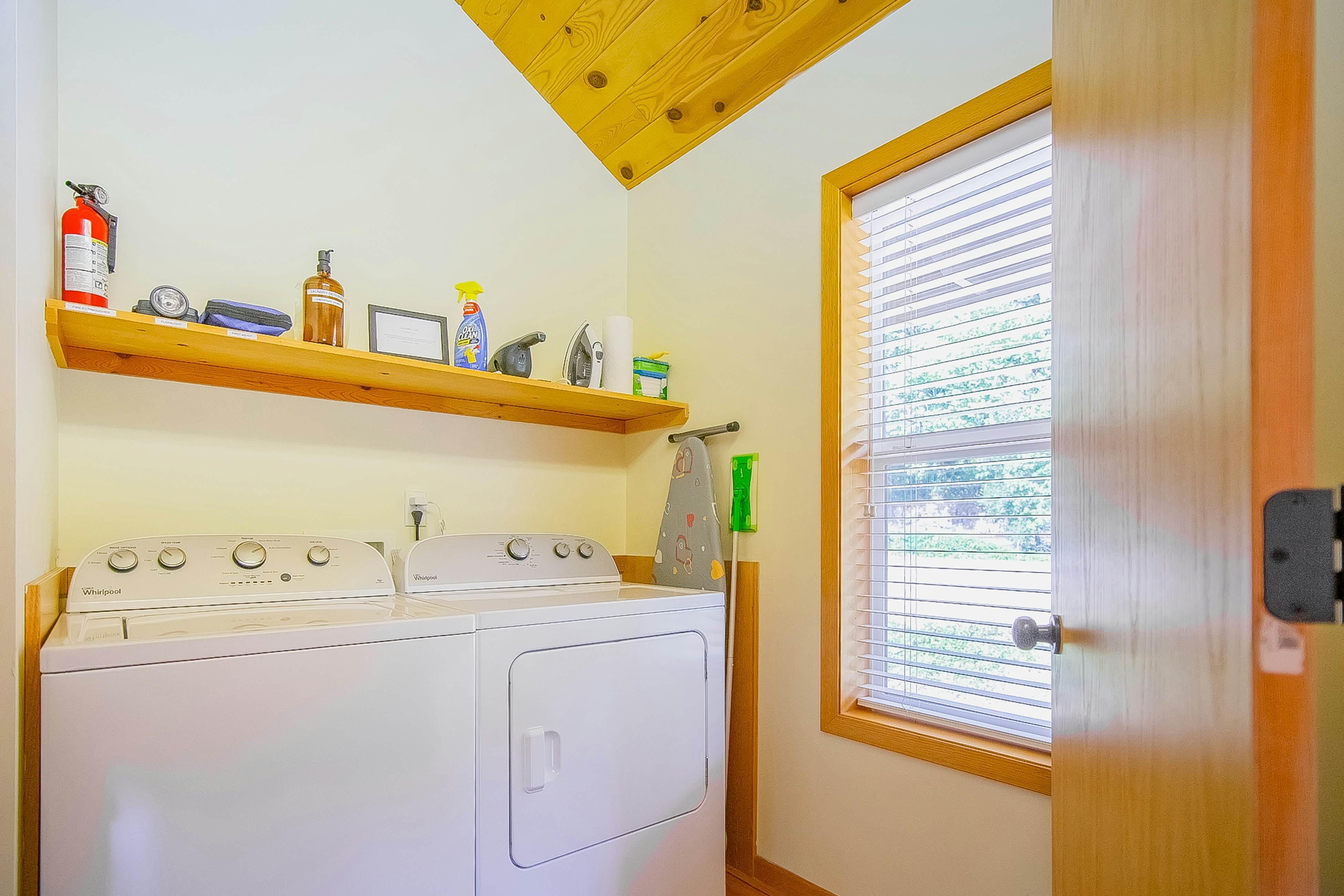 Siuslaw River House 2 BD Mapleton, OR Vacation Rental Vacasa