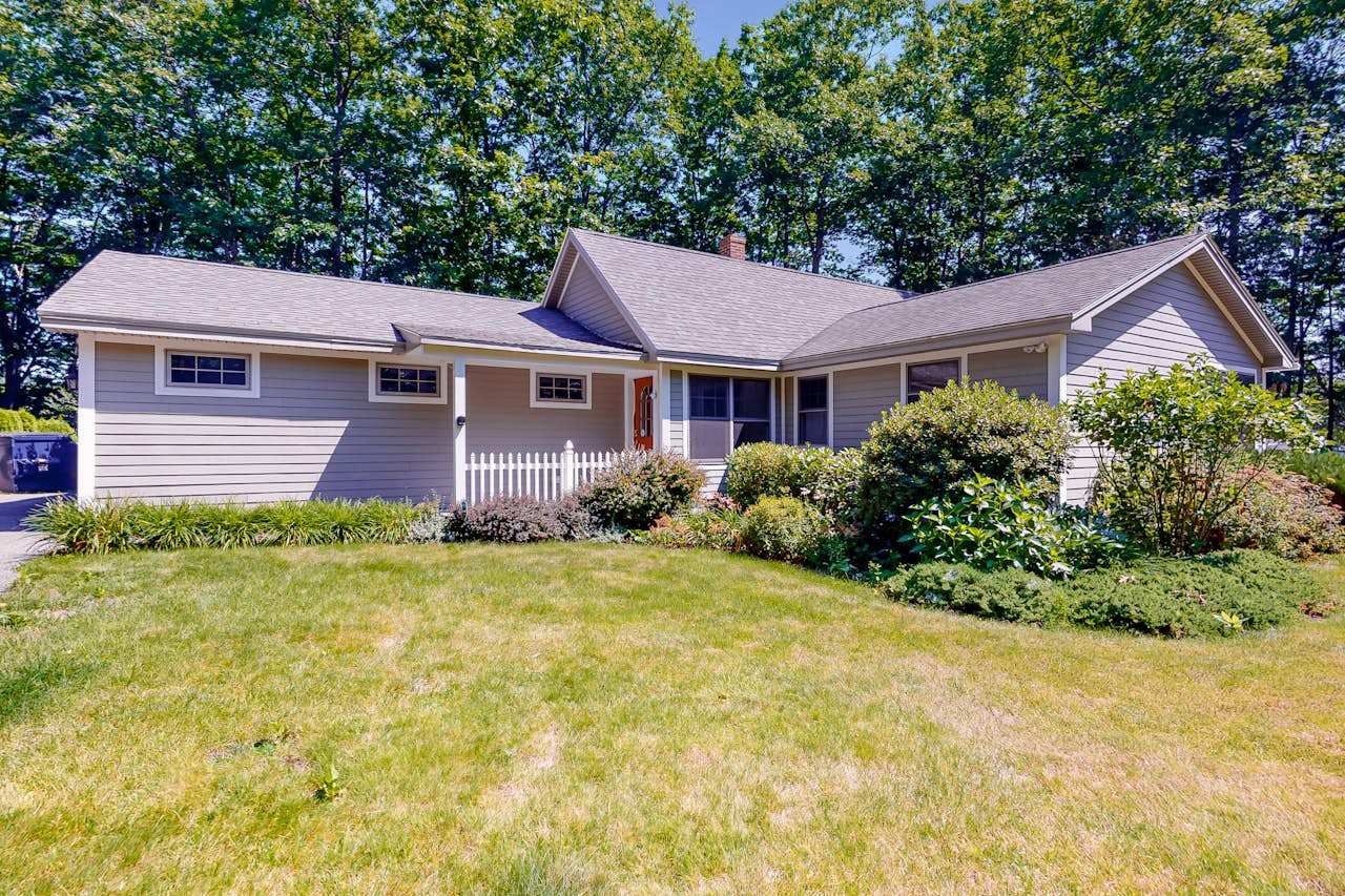 Four Seasons 3 BD Ellsworth, ME Vacation Rental Vacasa