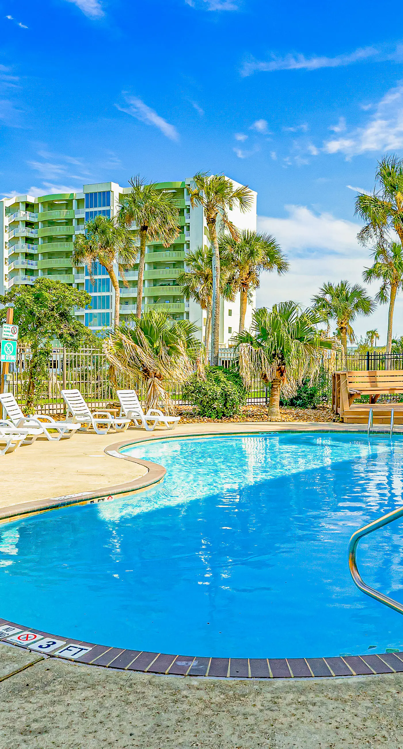 Maravilla Condo - Seahab