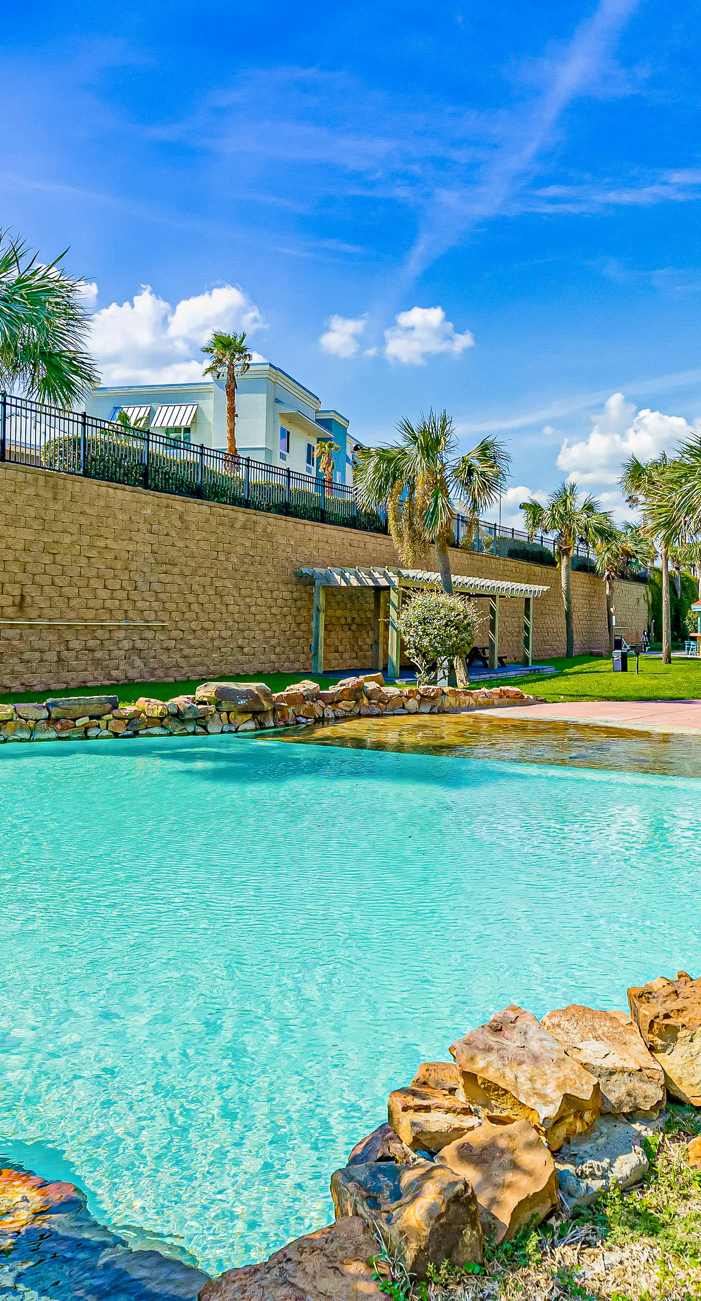 Maravilla Condo - Seahab
