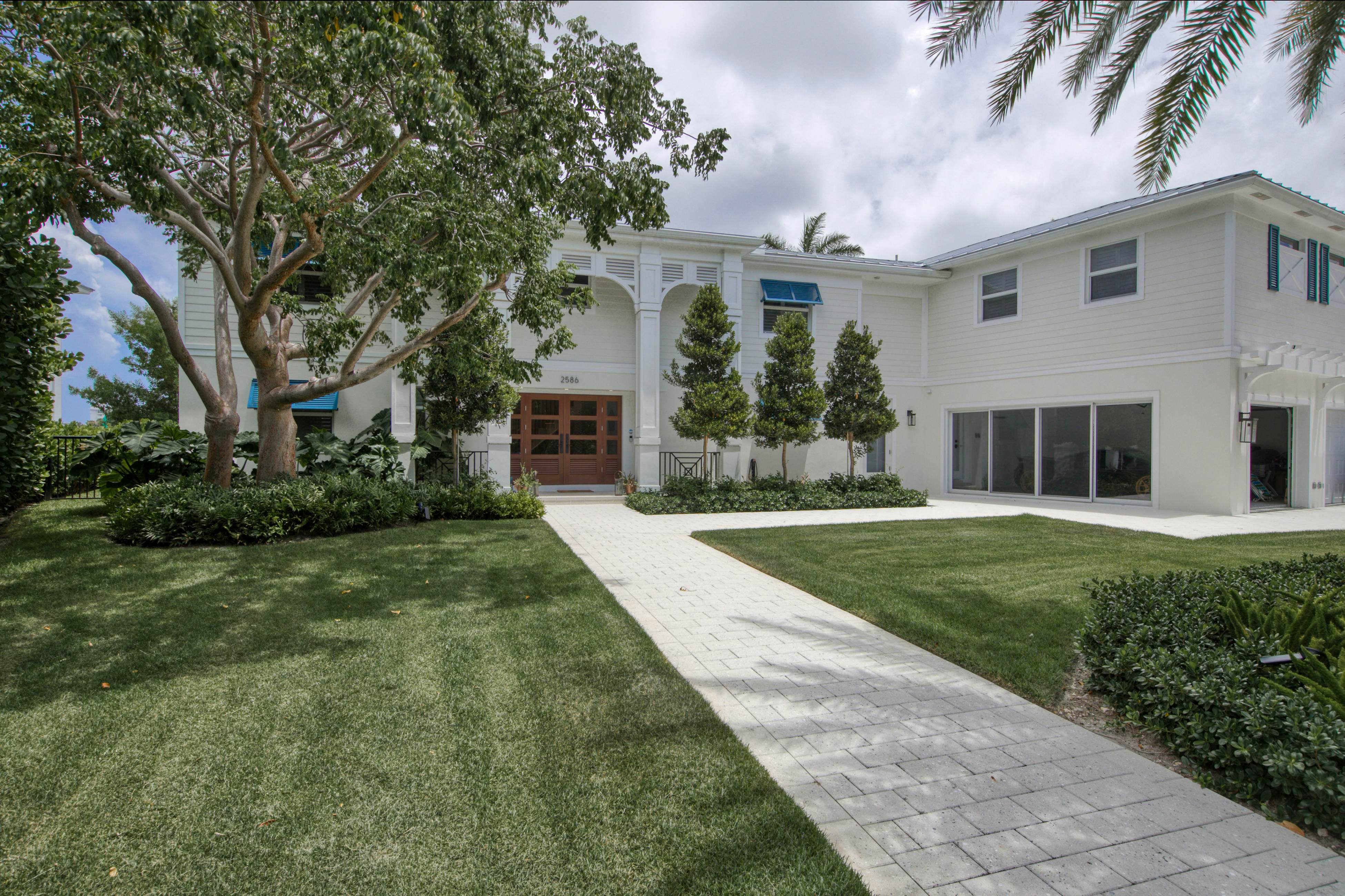 East Florida Stunner 5 BD Pompano Beach, FL Vacation Rental Vacasa