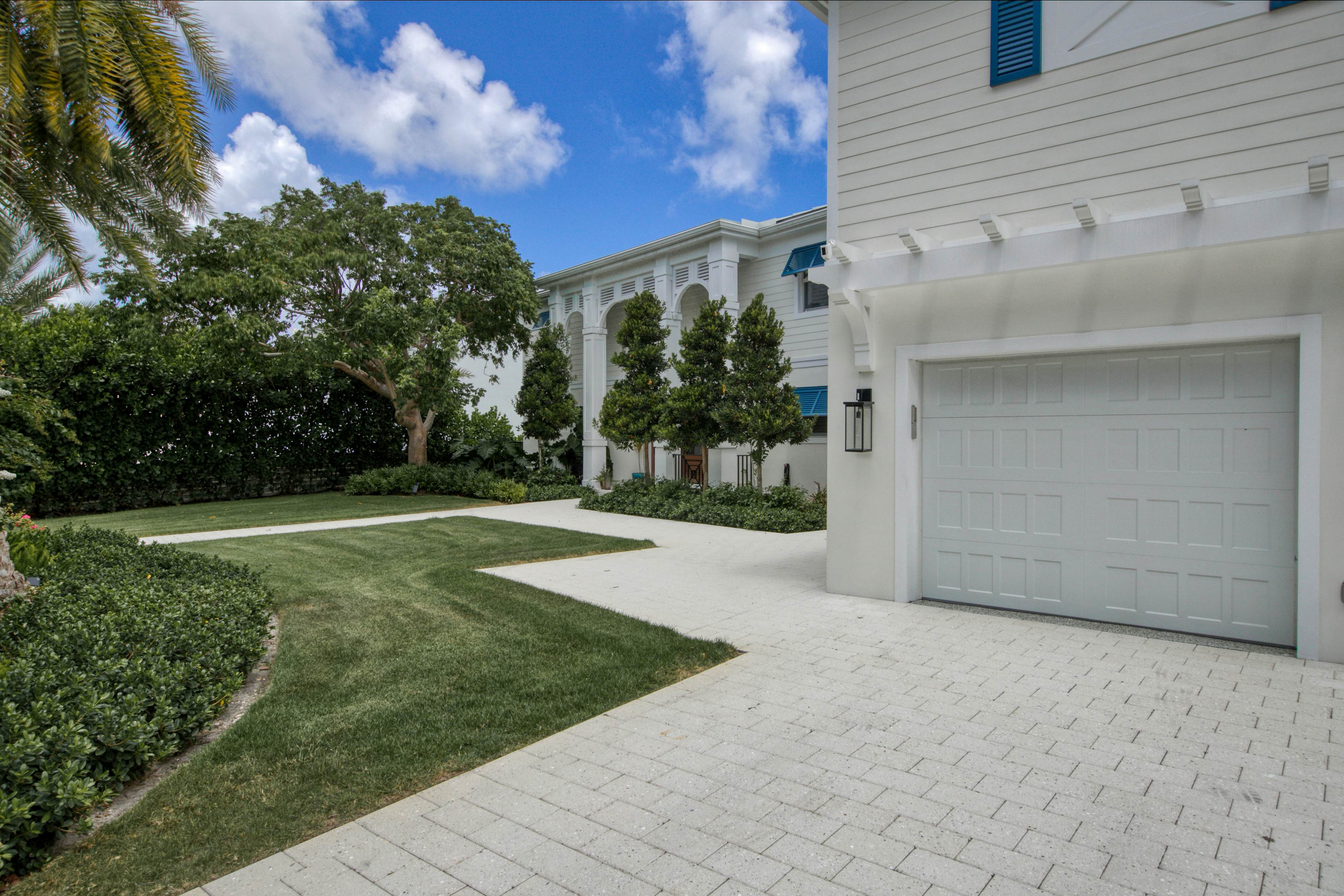 East Florida Stunner 5 BD Pompano Beach, FL Vacation Rental Vacasa