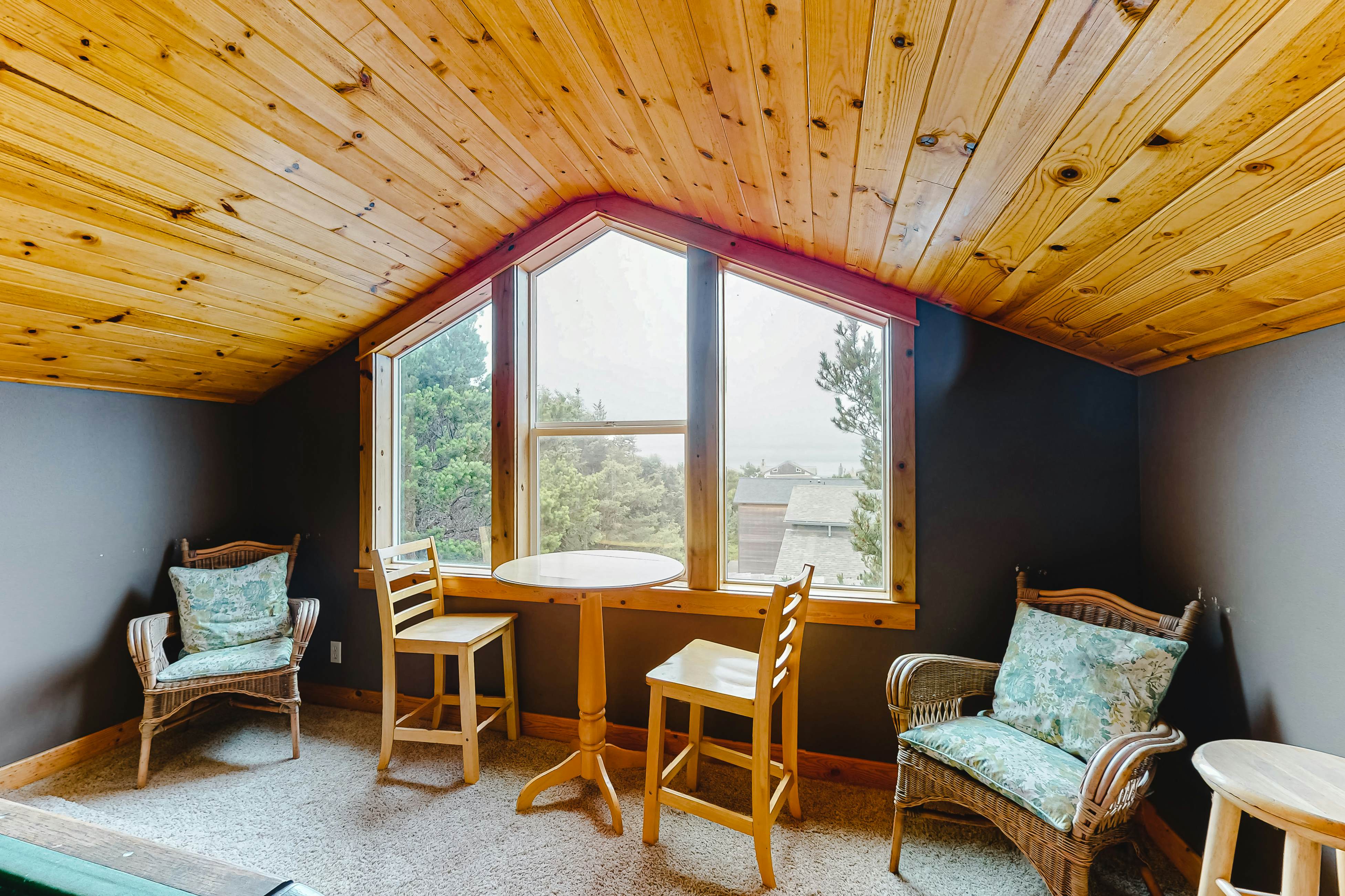 Chinook House MCA 1219 4 BD Manzanita, OR Vacation Rental Vacasa