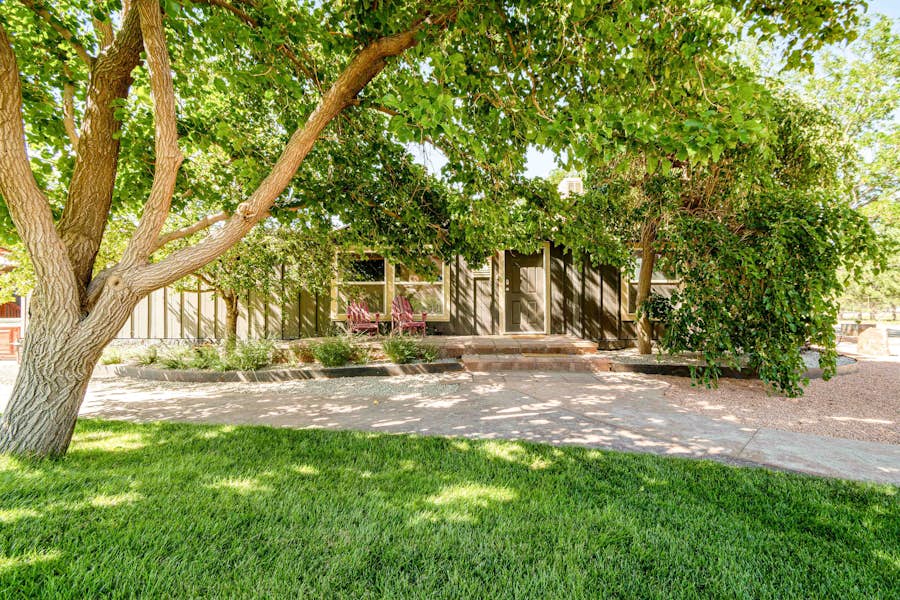 Spanish Valley Vineyard Guest House 3 BD Moab, UT Vacation Rental