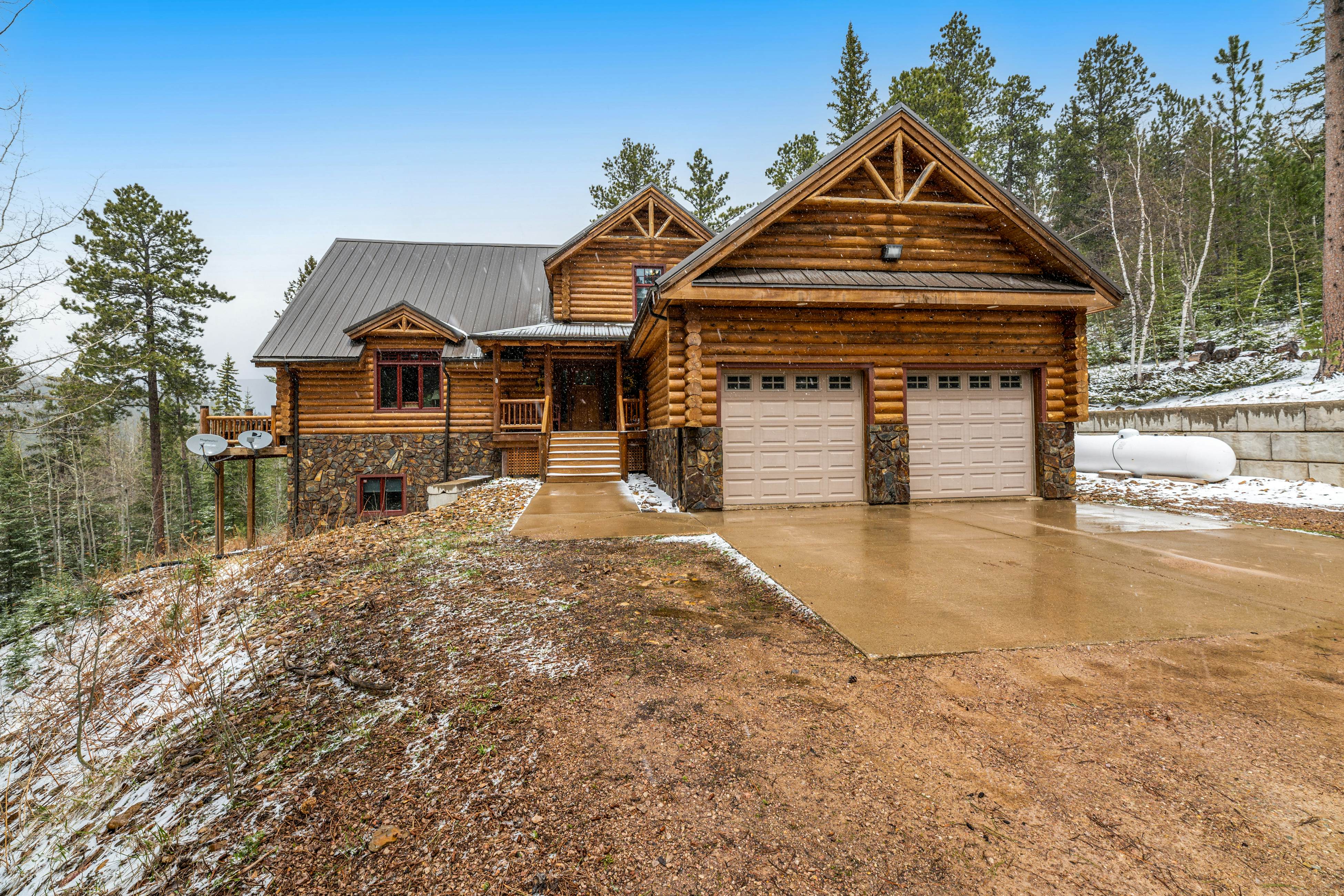 Black Hills, SD Cabin Rentals, Vacation Home Rentals Vacasa