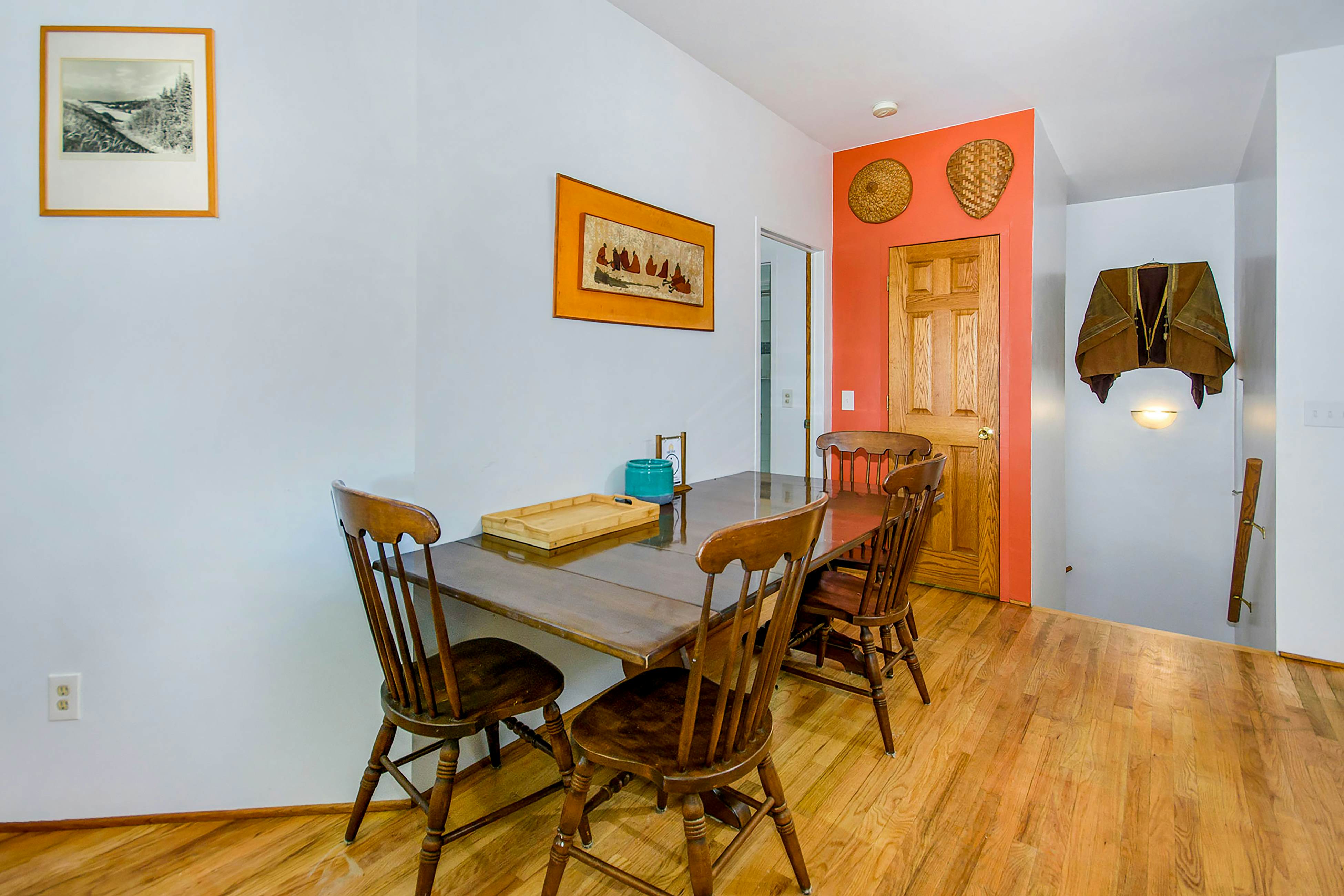 Jacobia Lakefront Retreat