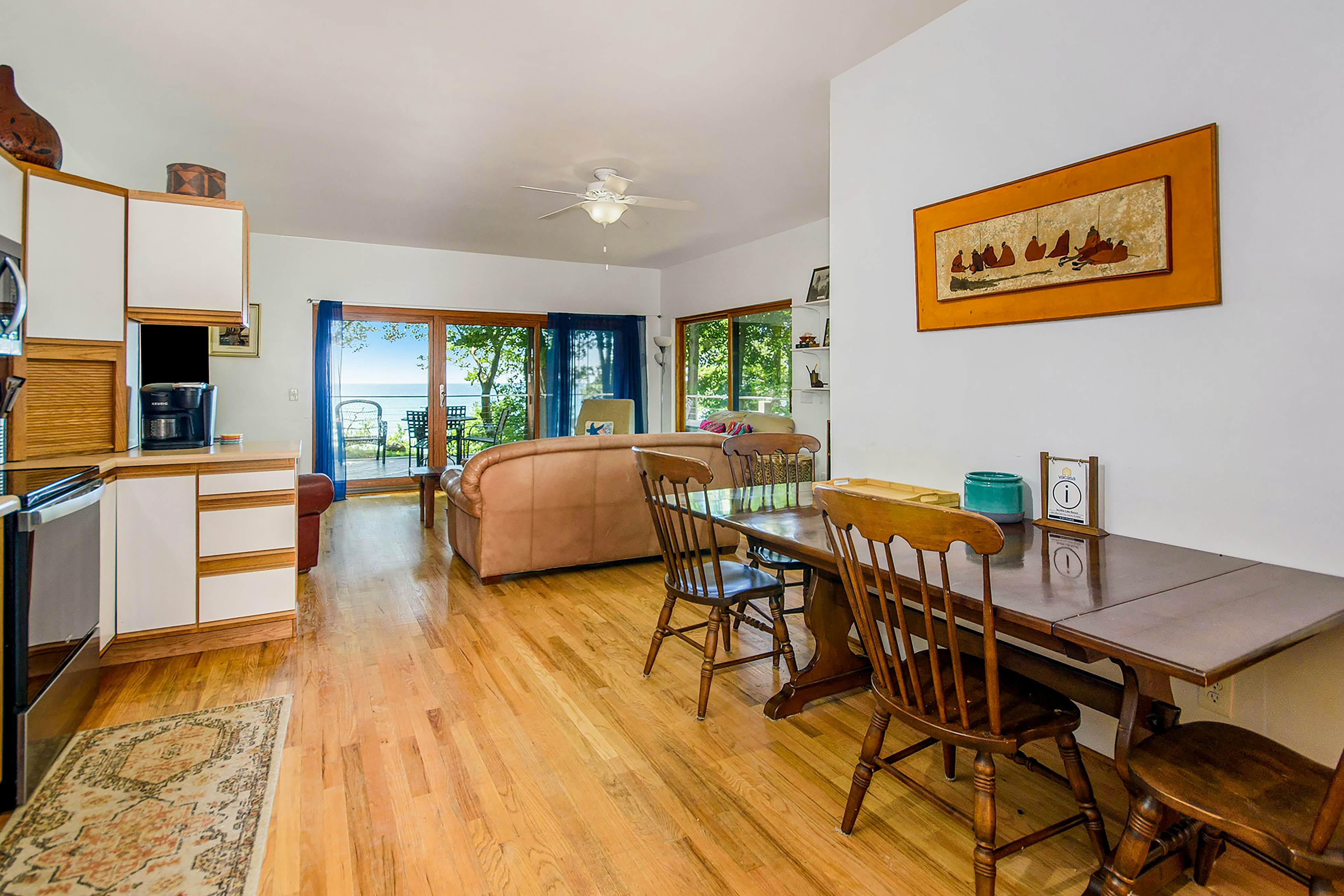 Jacobia Lakefront Retreat