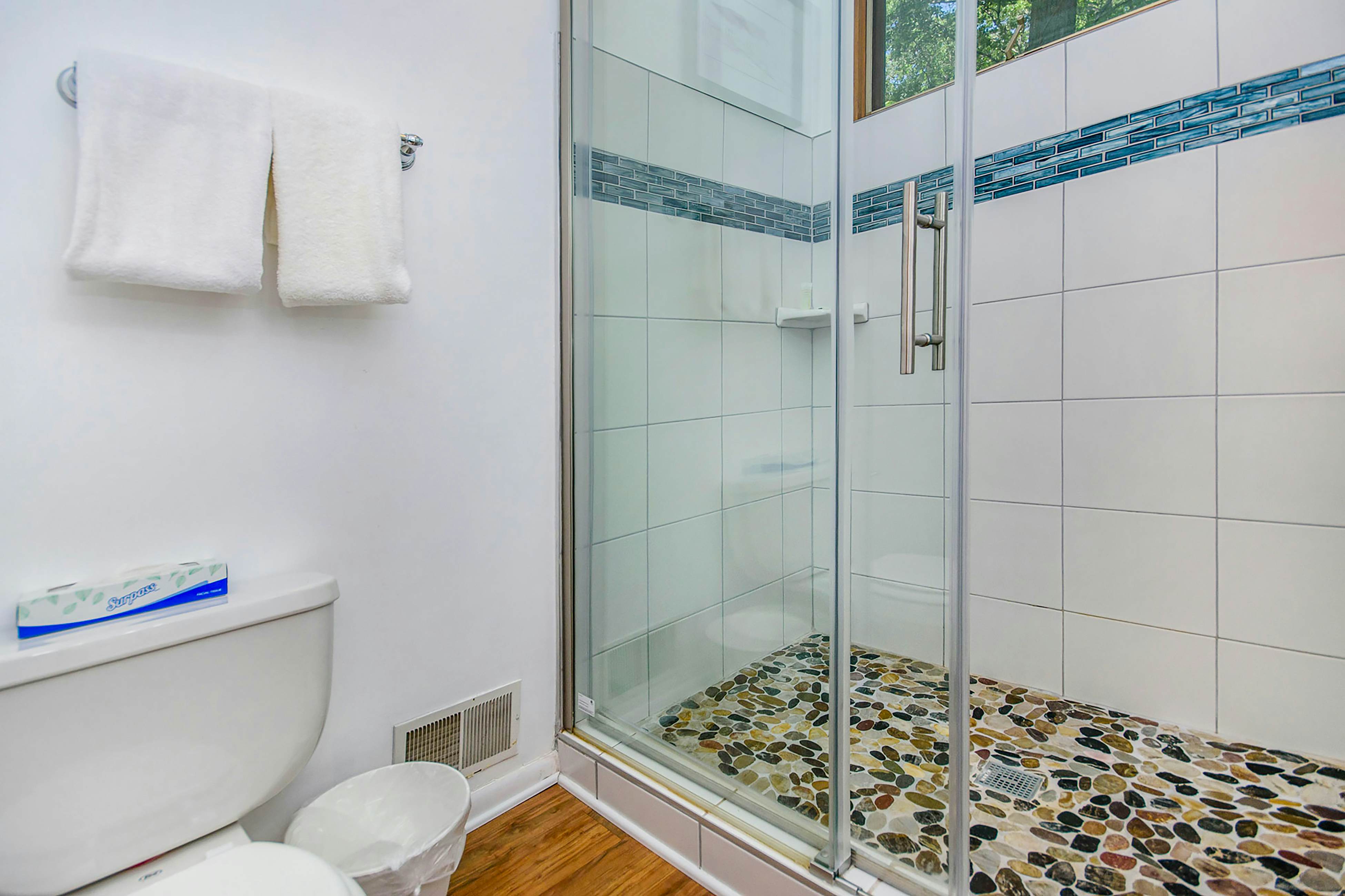 Jacobia Lakefront Retreat