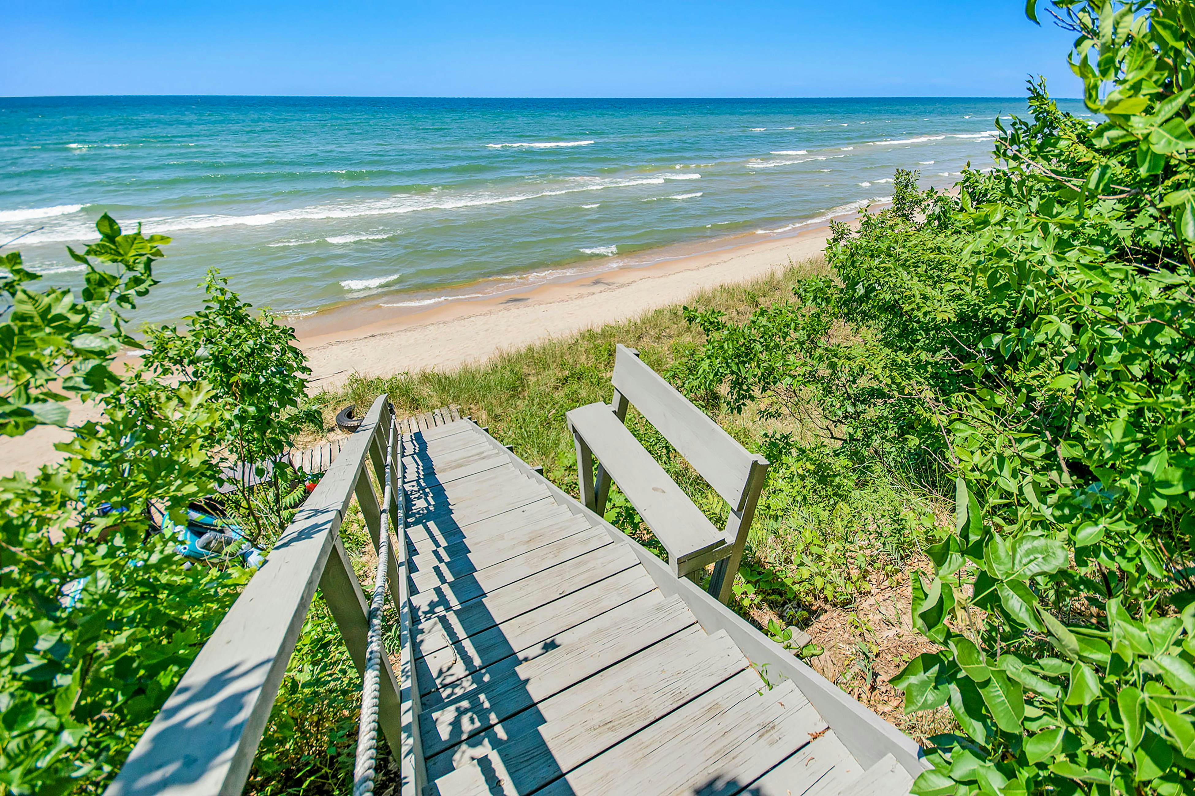 Jacobia Lakefront Retreat