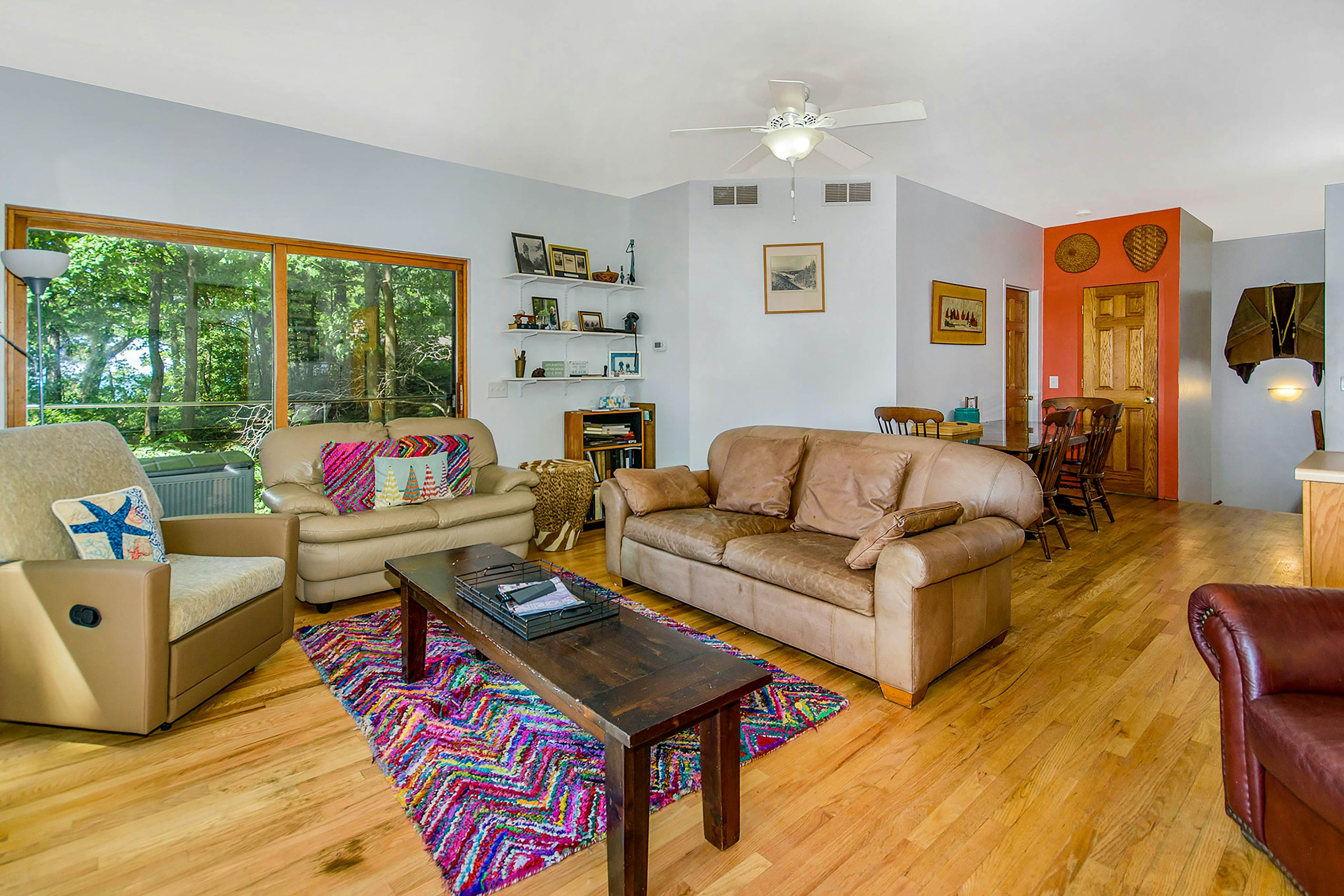 Jacobia Lakefront Retreat