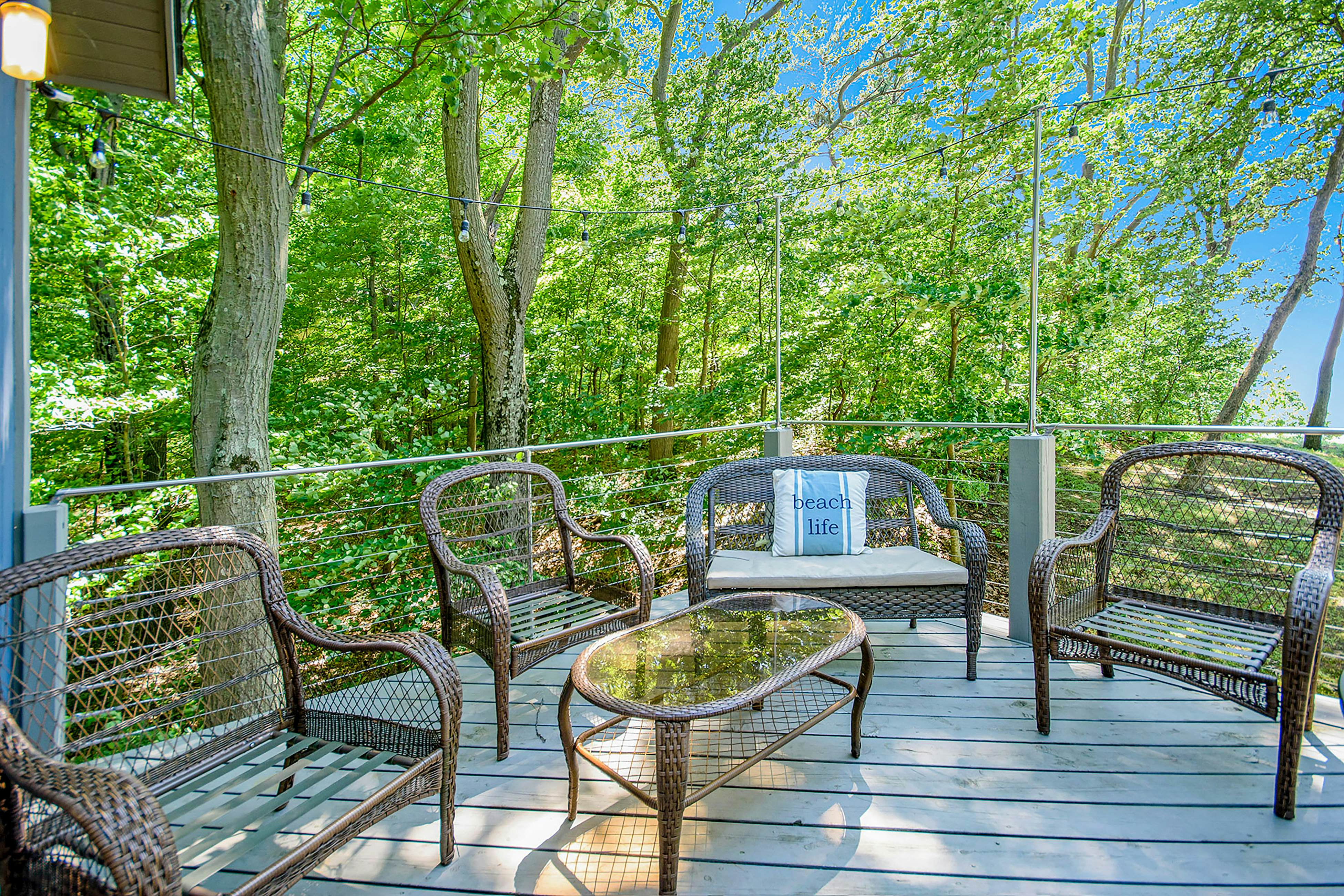 Jacobia Lakefront Retreat