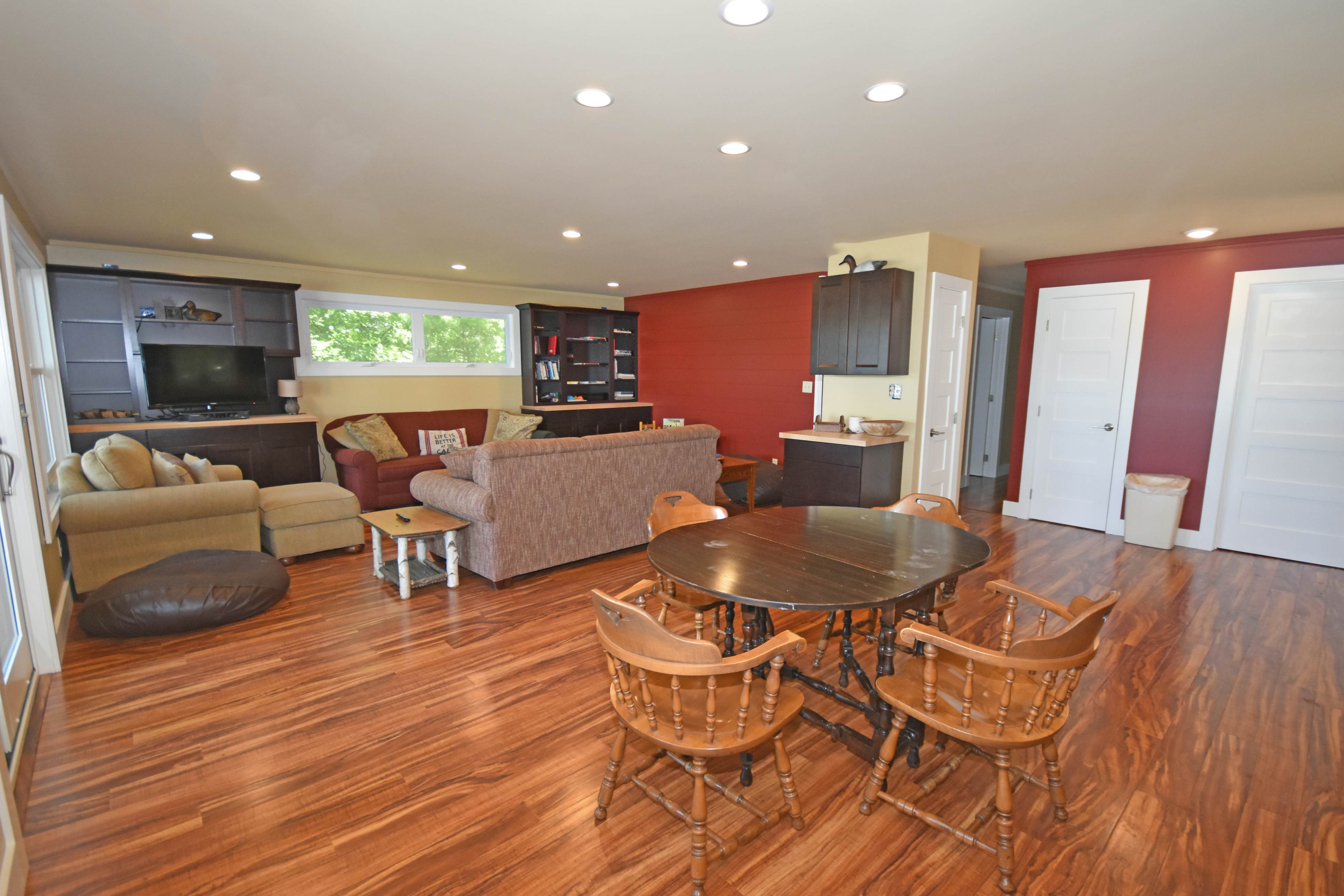 Day Dream 6 BD Empire, MI Vacation Rental Vacasa