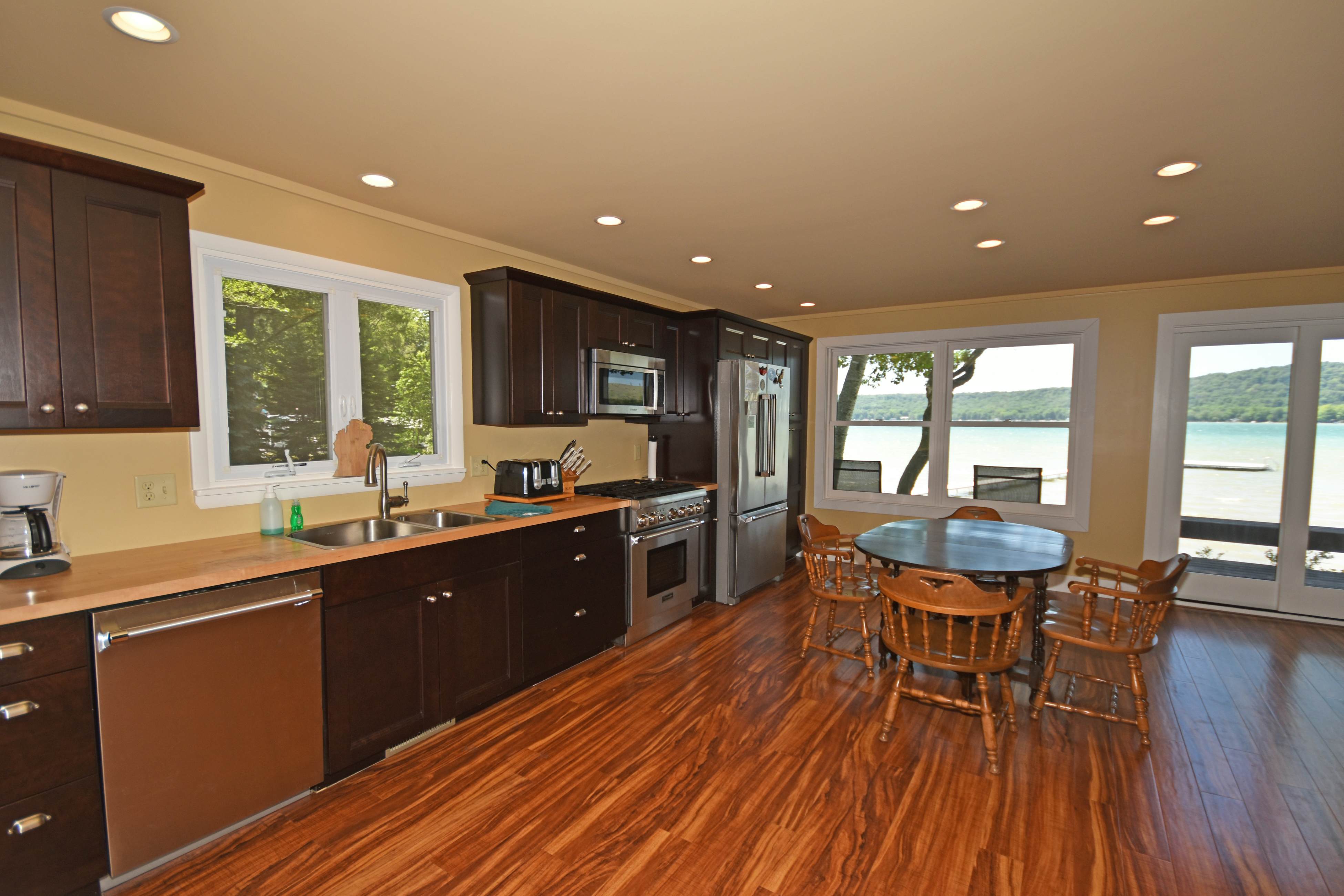 Day Dream 6 BD Empire, MI Vacation Rental Vacasa