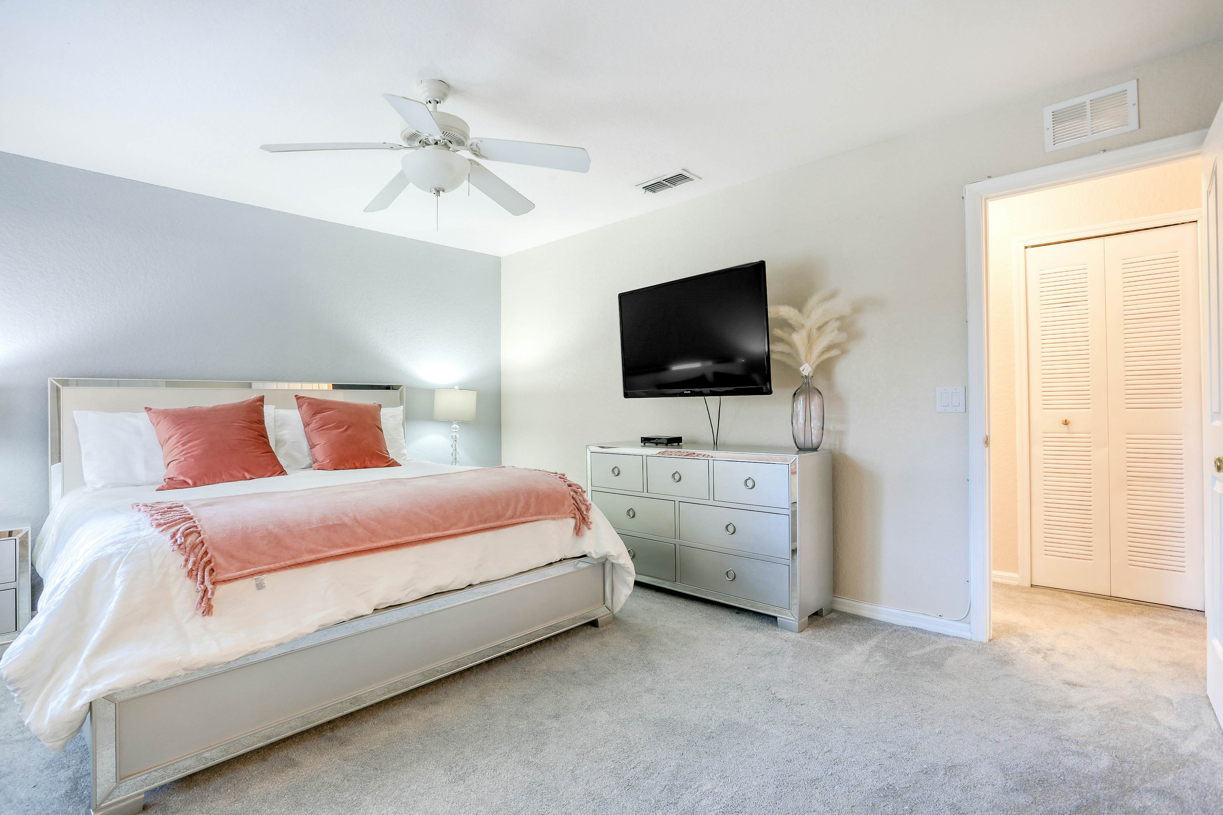 Terra Logo Haven - Regal Palms Resort