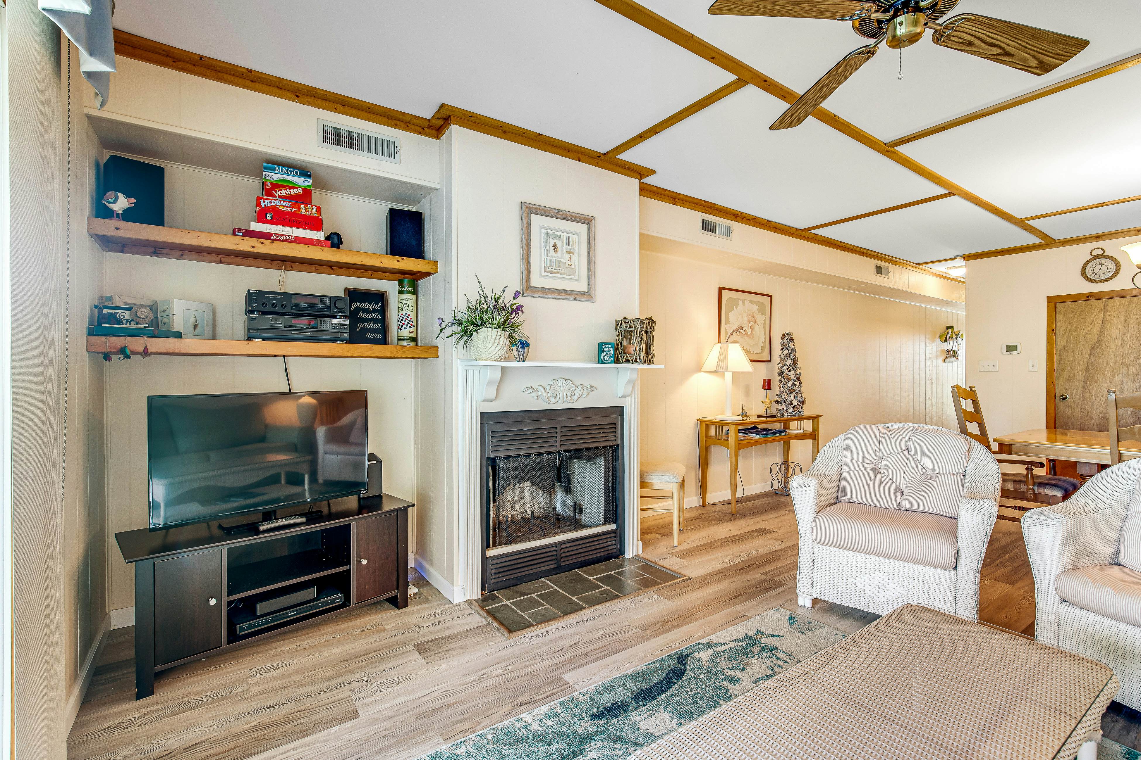 Mallard Lakes 38256 Hummingbird Ln. 218 2 BD Selbyville, DE Vacation Rental Vacasa