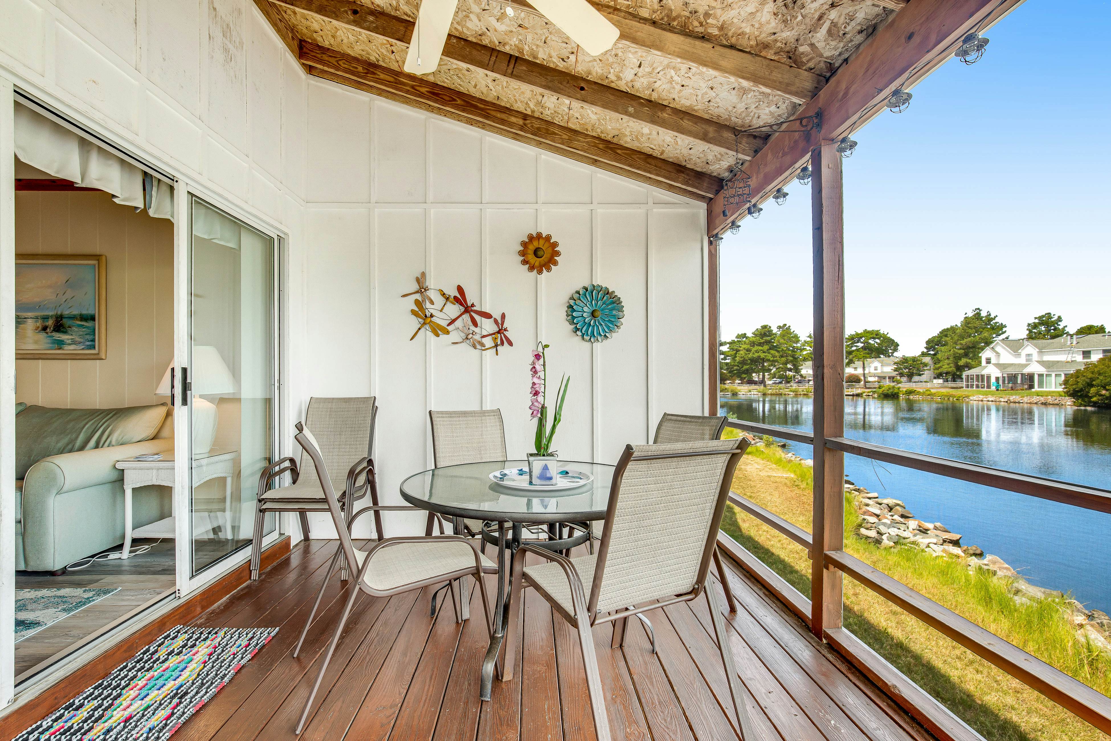 Mallard Lakes 38256 Hummingbird Ln. 218 2 BD Selbyville, DE Vacation Rental Vacasa