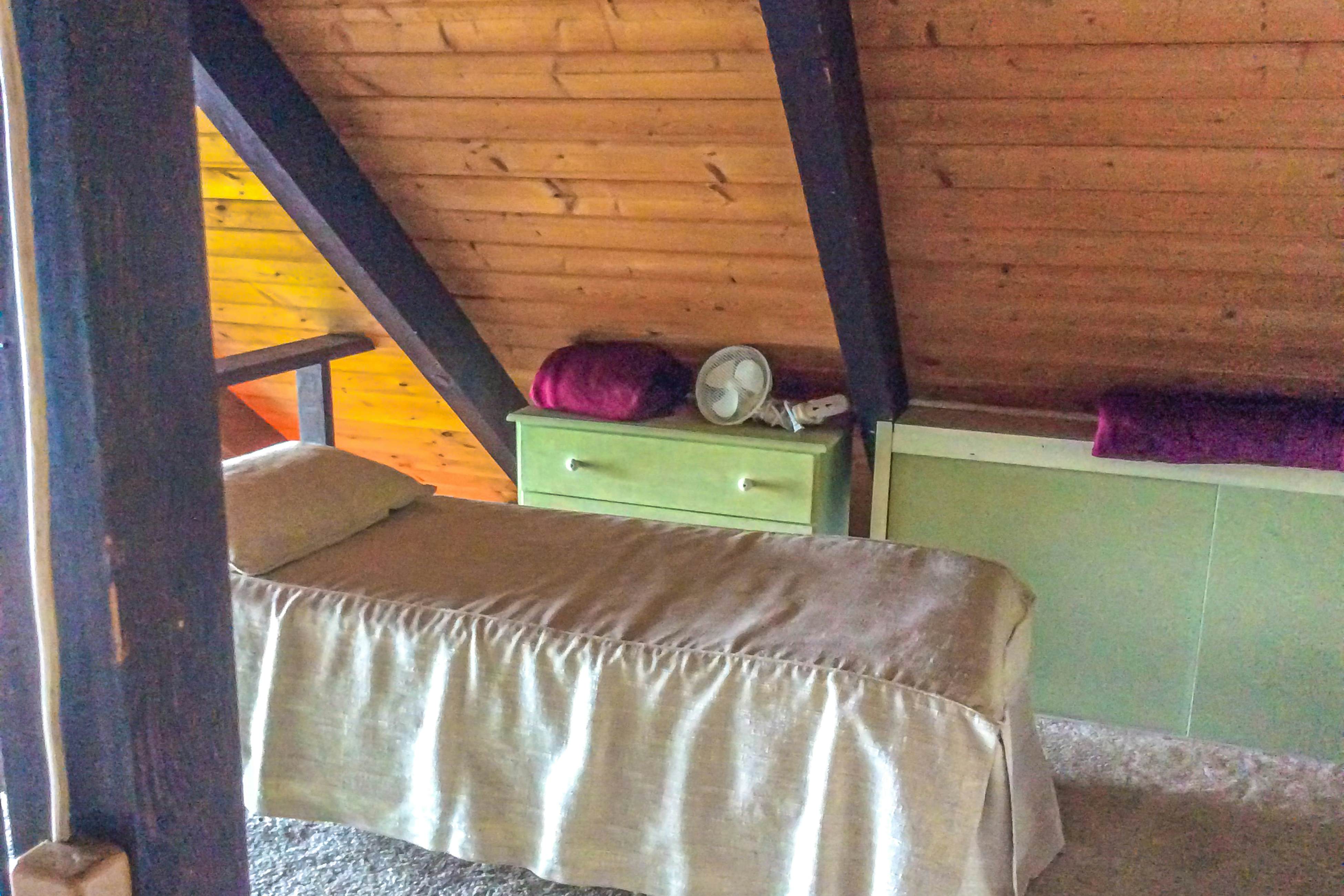 Lake Waukewan Chalet