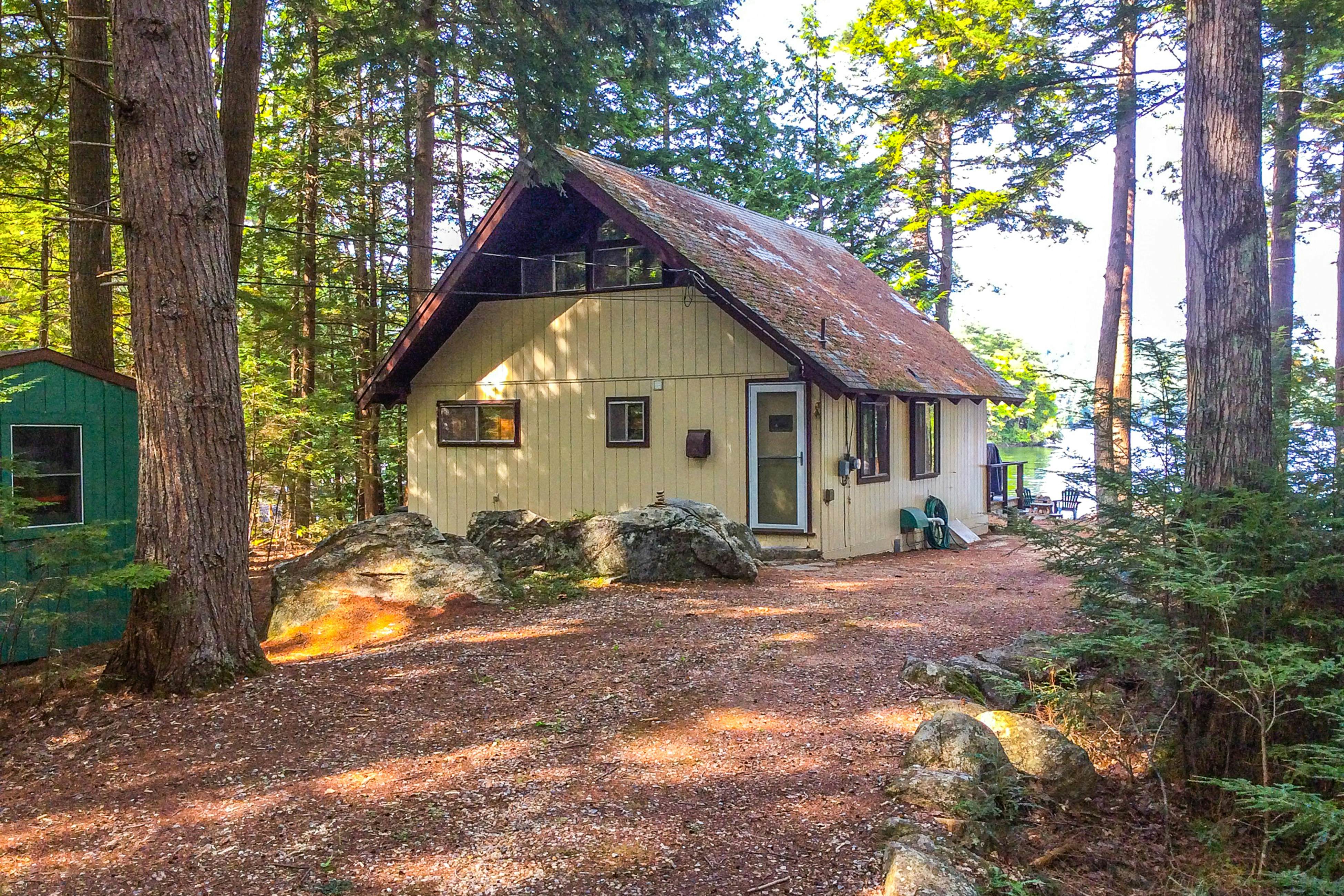 Lake Waukewan Chalet
