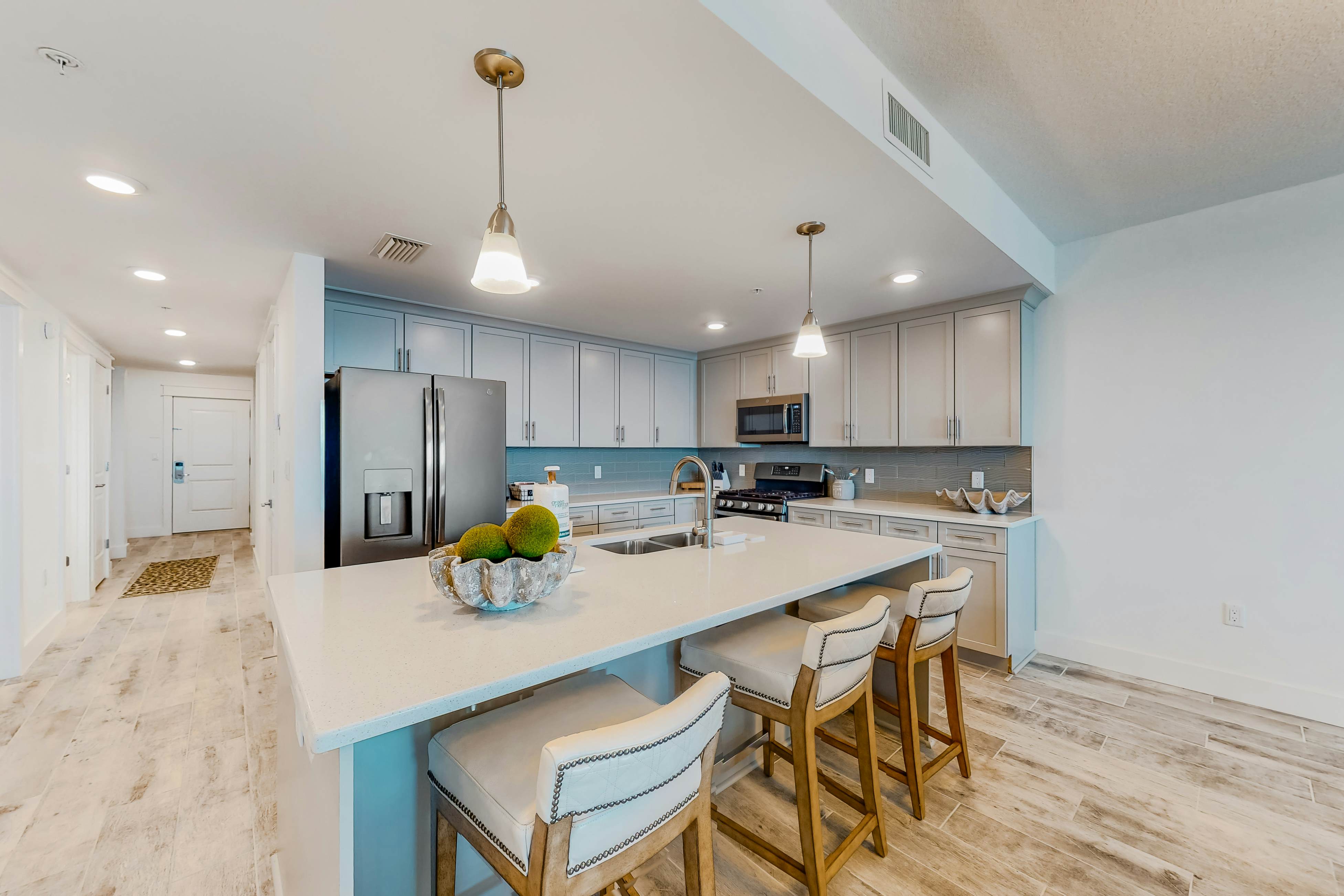 Blu 405-A Seaside Escape