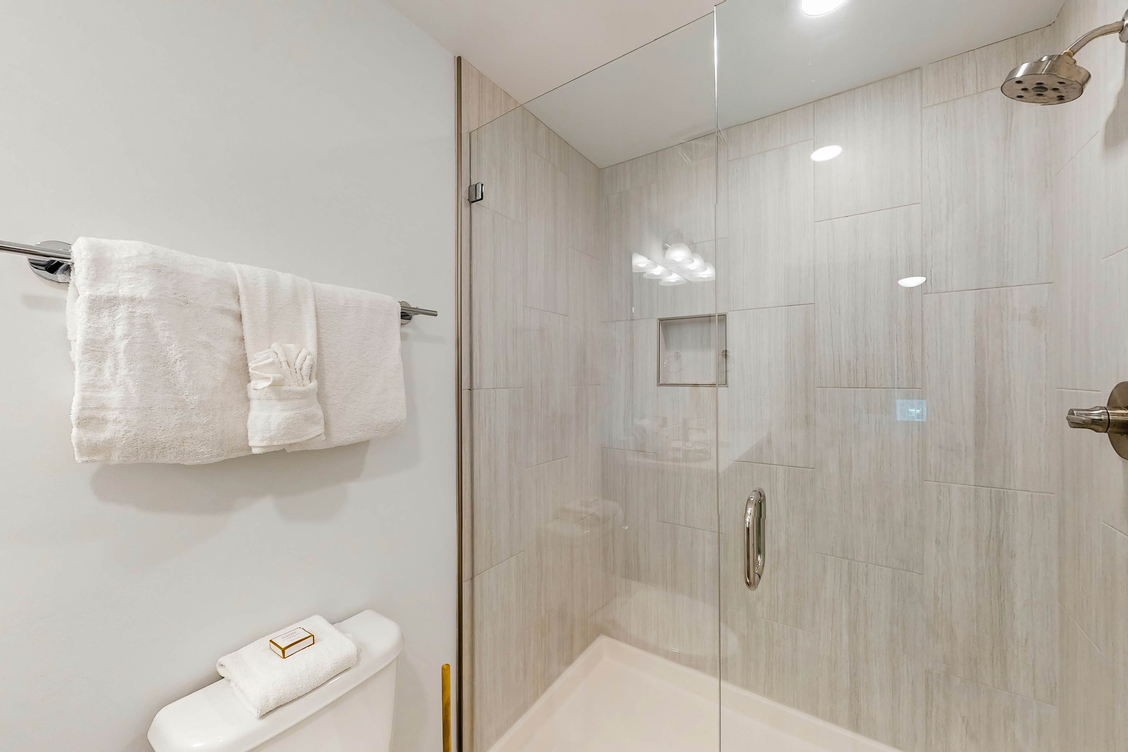 Blu 405-A Seaside Escape