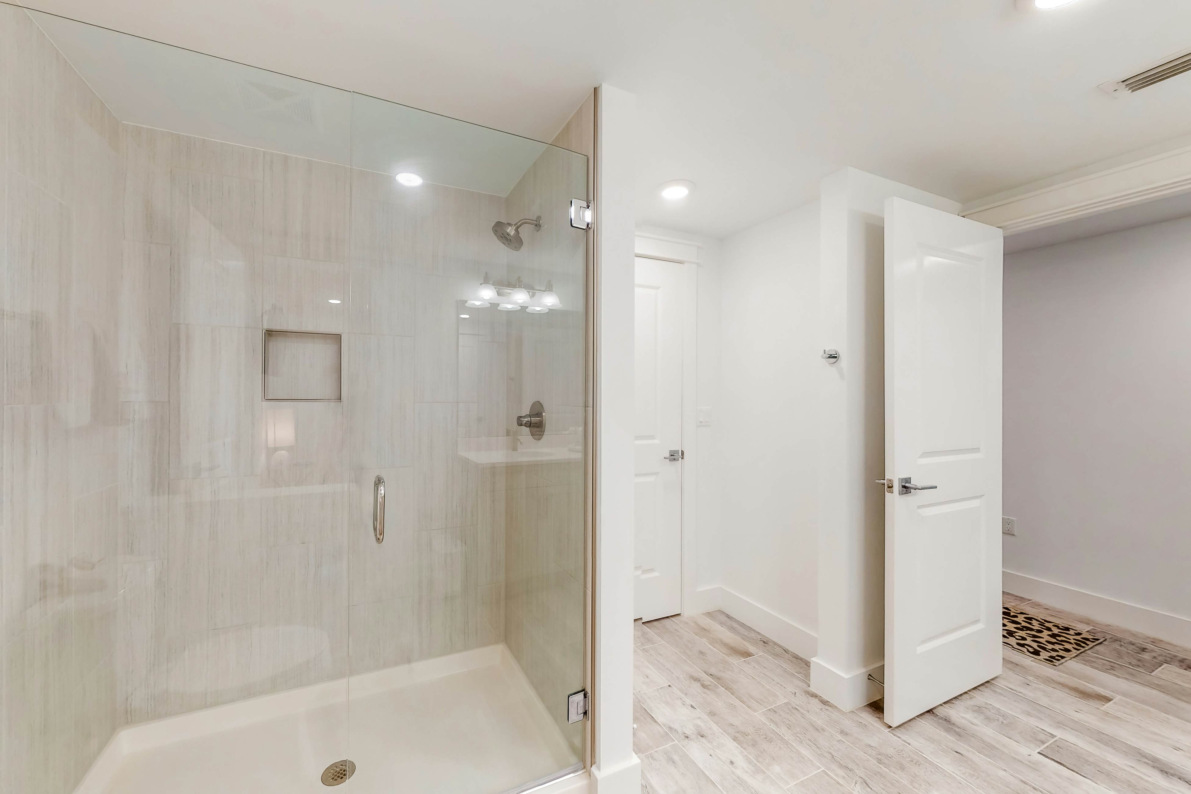 Blu 405-A Seaside Escape