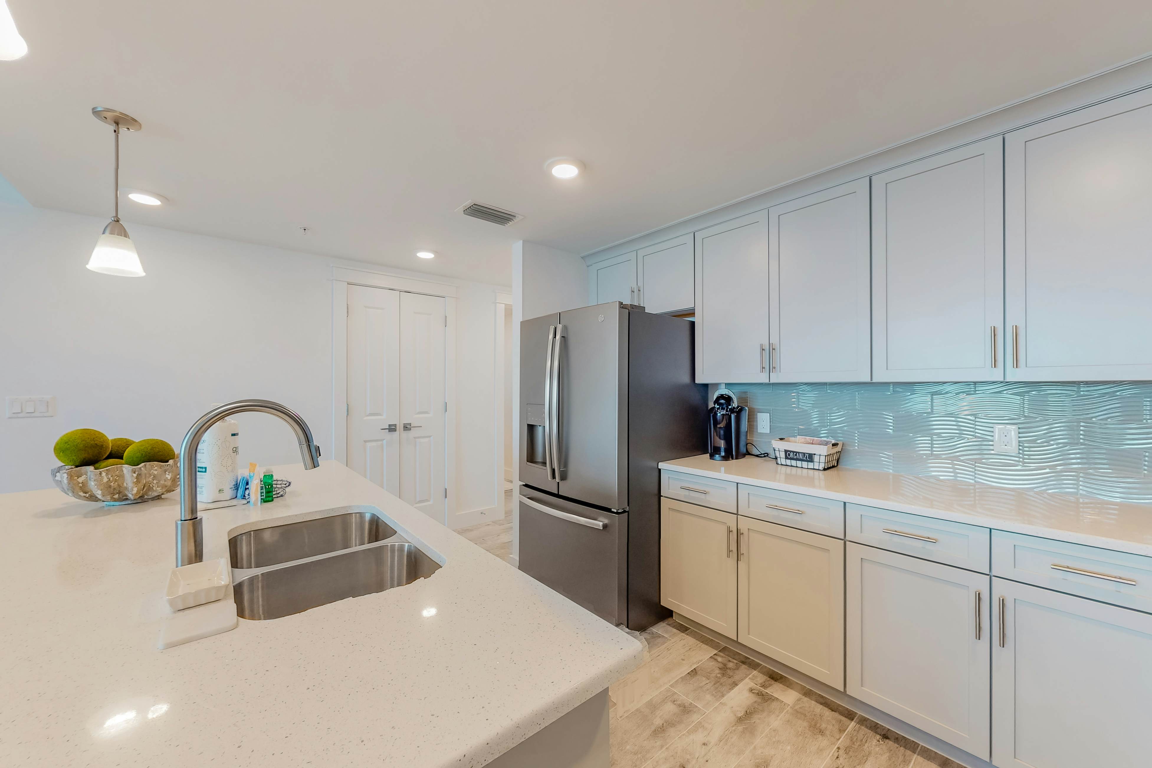 Blu 405-A Seaside Escape