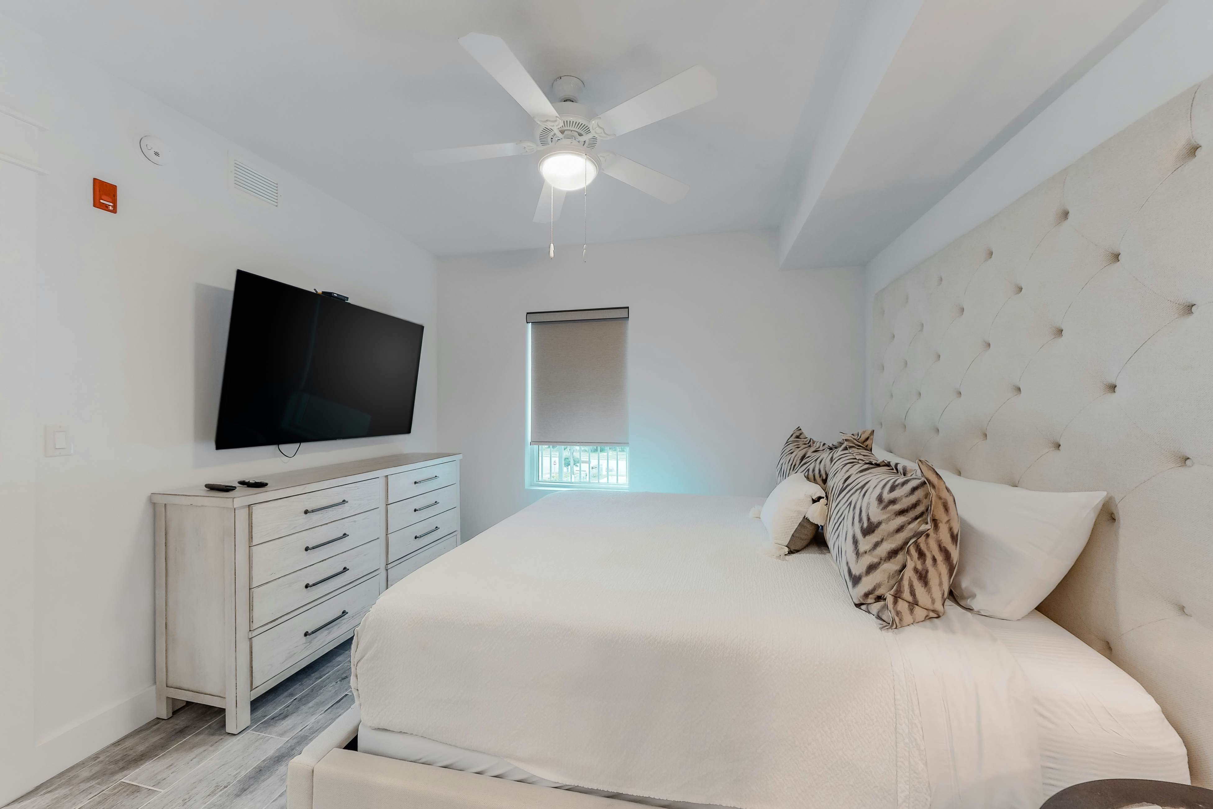 Blu 405-A Seaside Escape