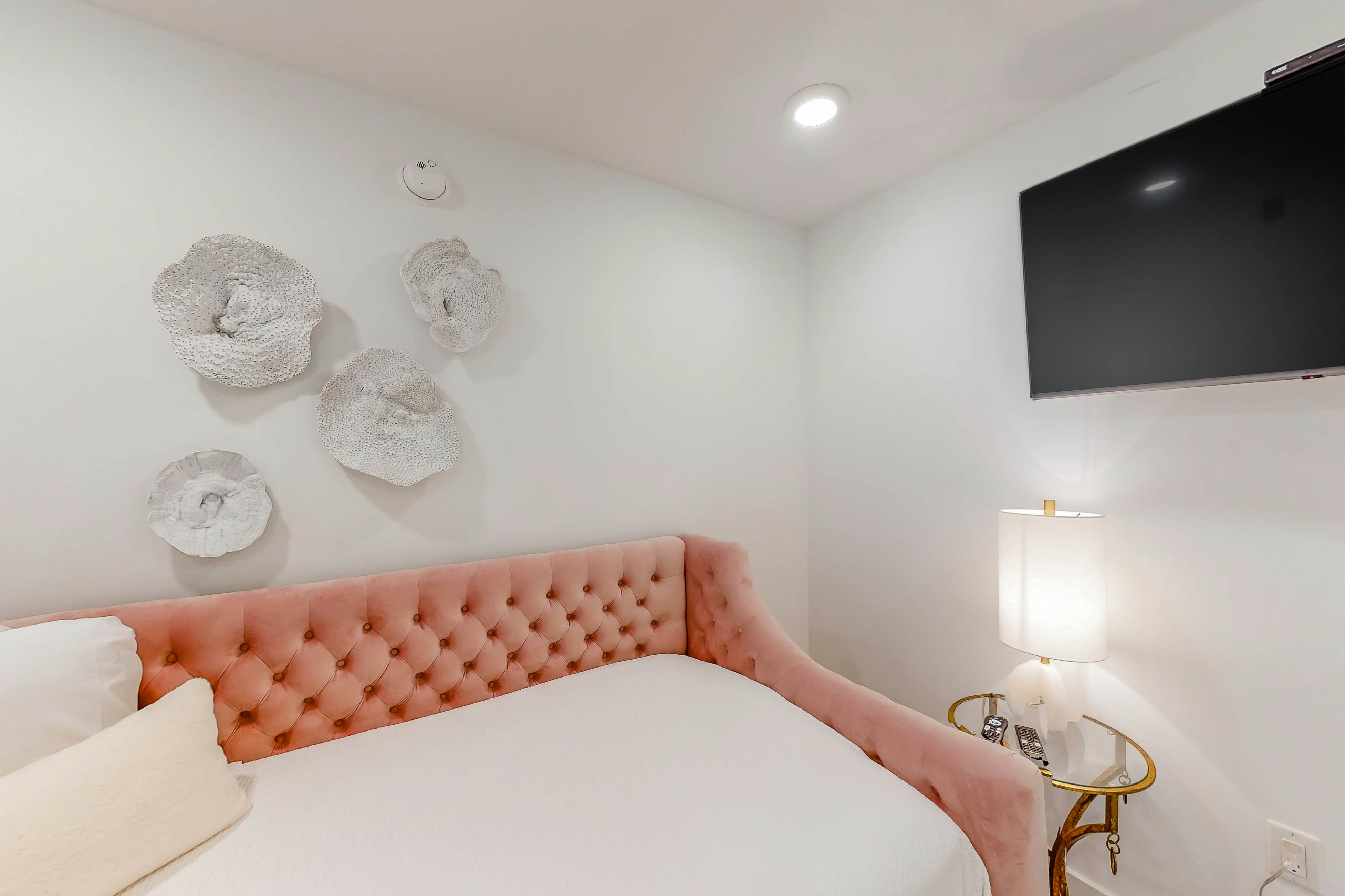 Blu 405-A Seaside Escape