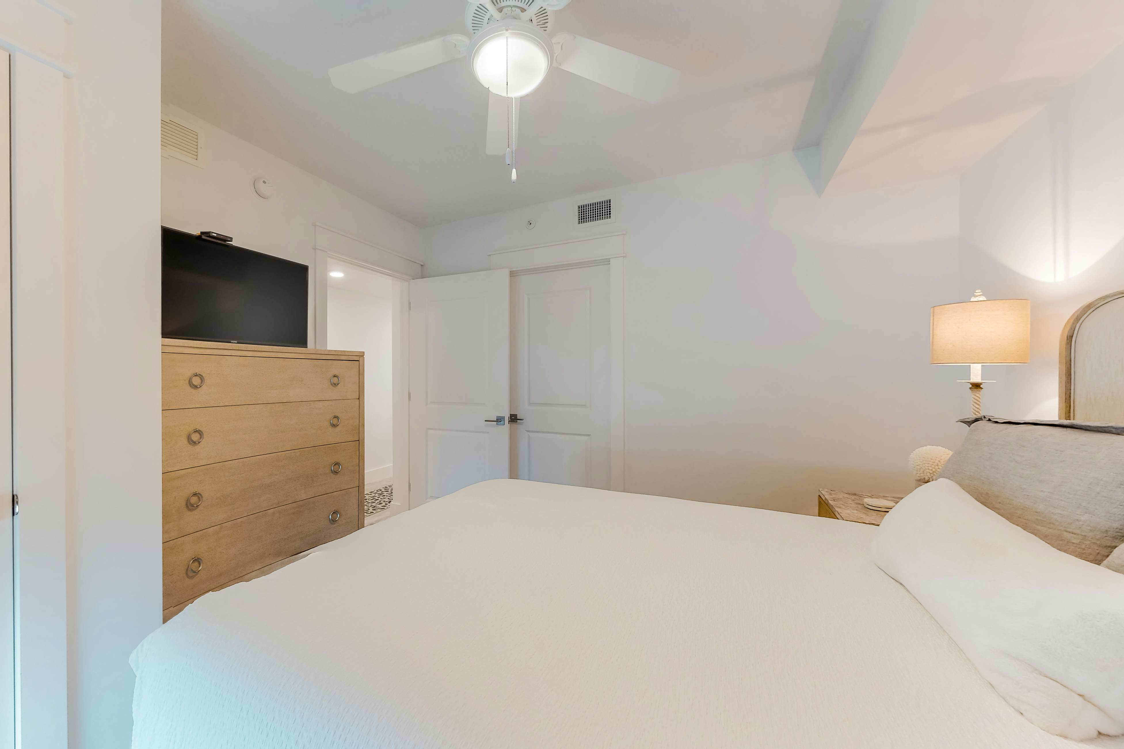 Blu 405-A Seaside Escape