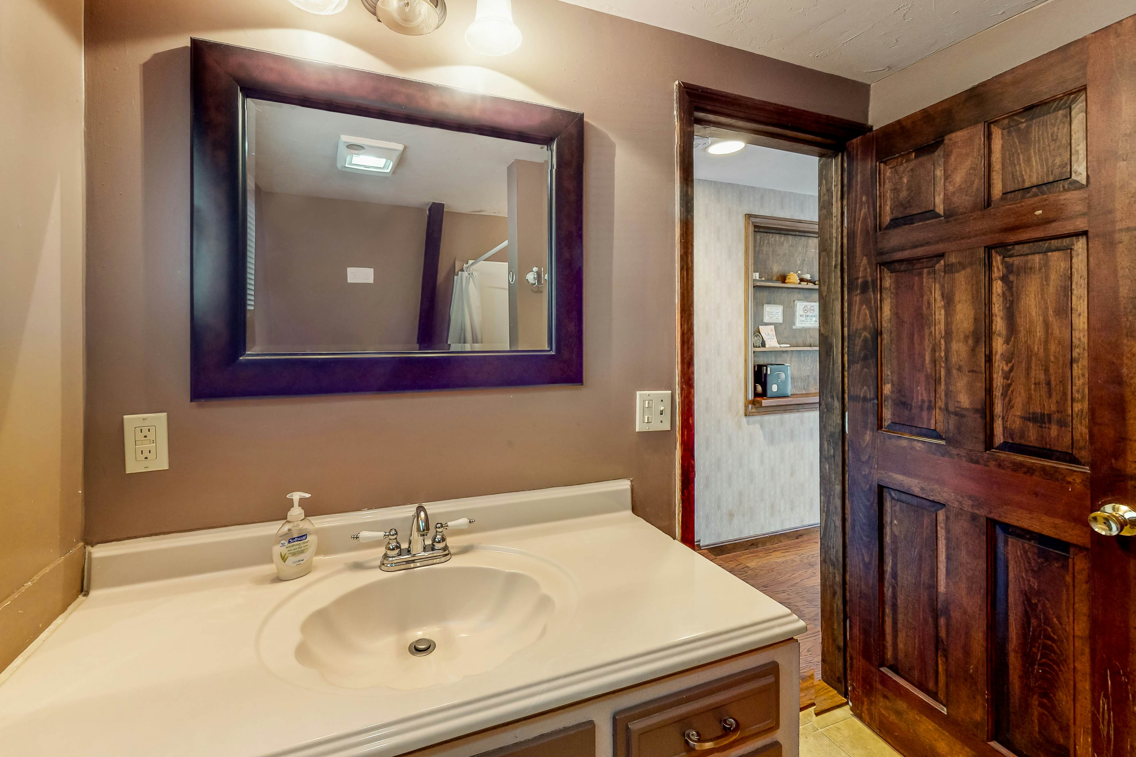 Center Barnstead Lake House 3 BD Center Barnstead, NH Vacation Rental