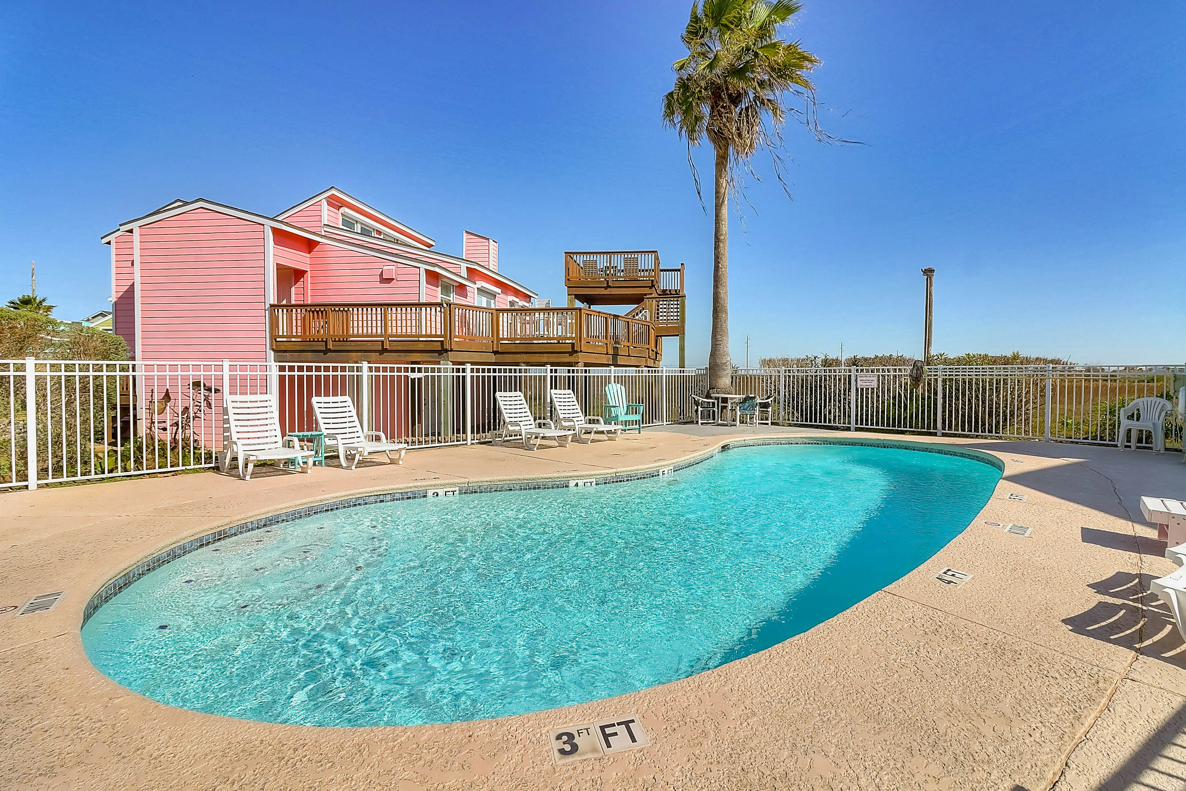 Lost Colony Seahorse Villa