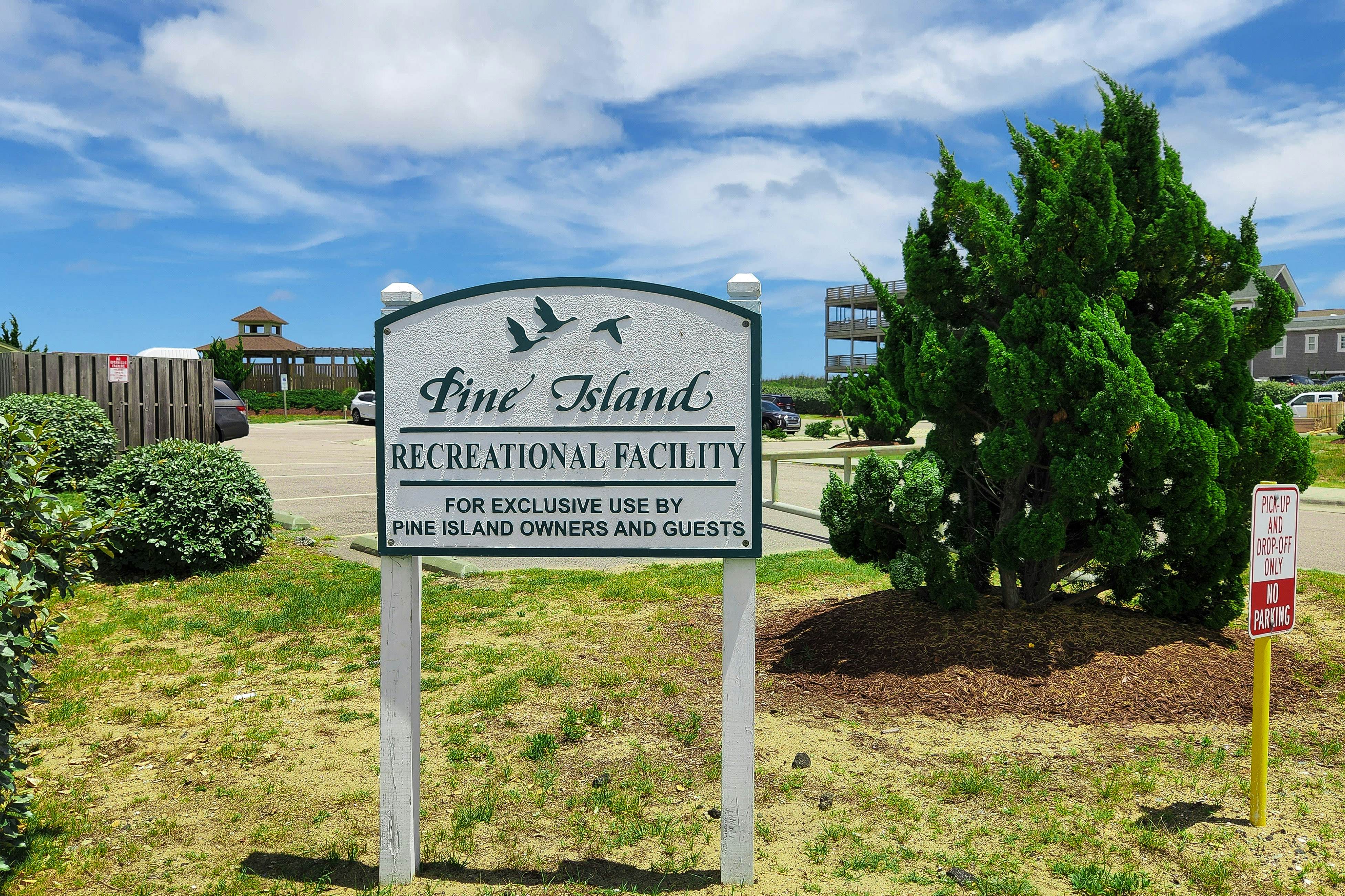 Palm Pines PI36 5 BD Corolla, NC Vacation Rental Vacasa