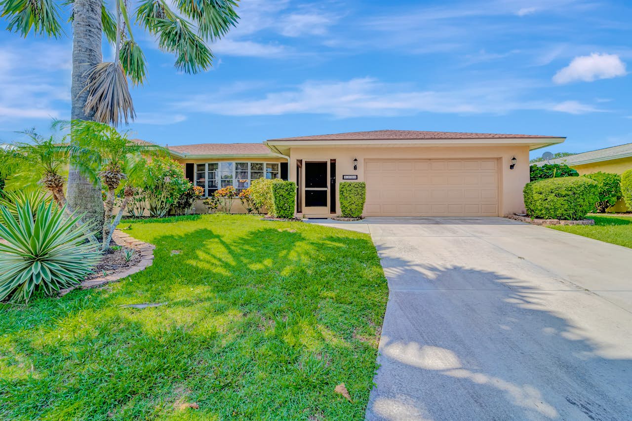 Lakeside House 4 BD Venice, FL Vacation Rental Vacasa