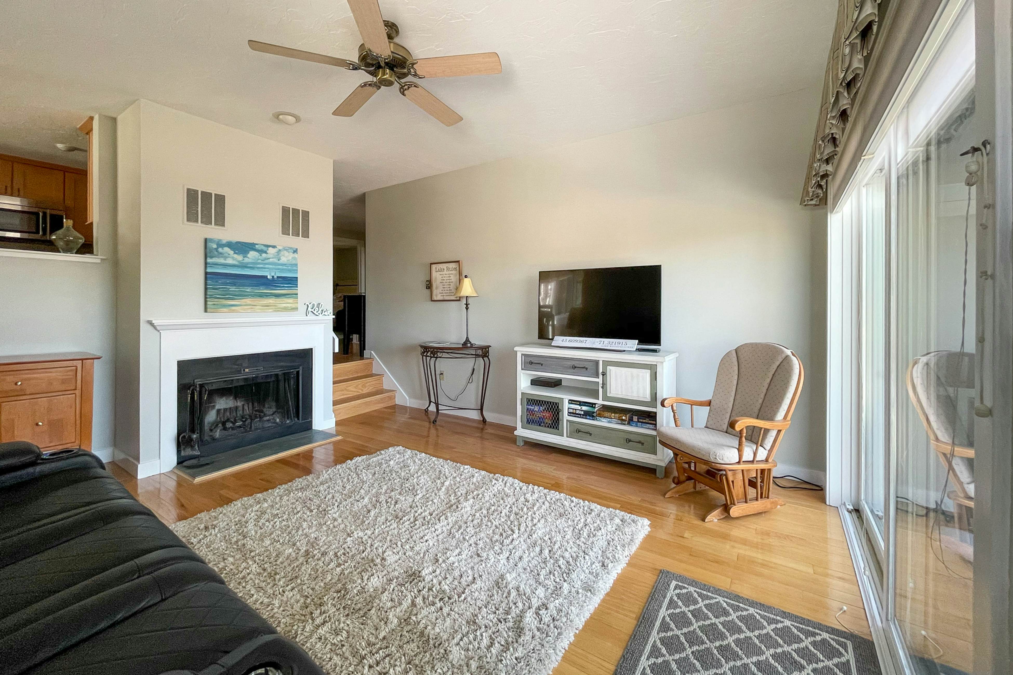 Lovely Samoset Beach Access Condo 3 BD Gilford, NH Vacation Rental