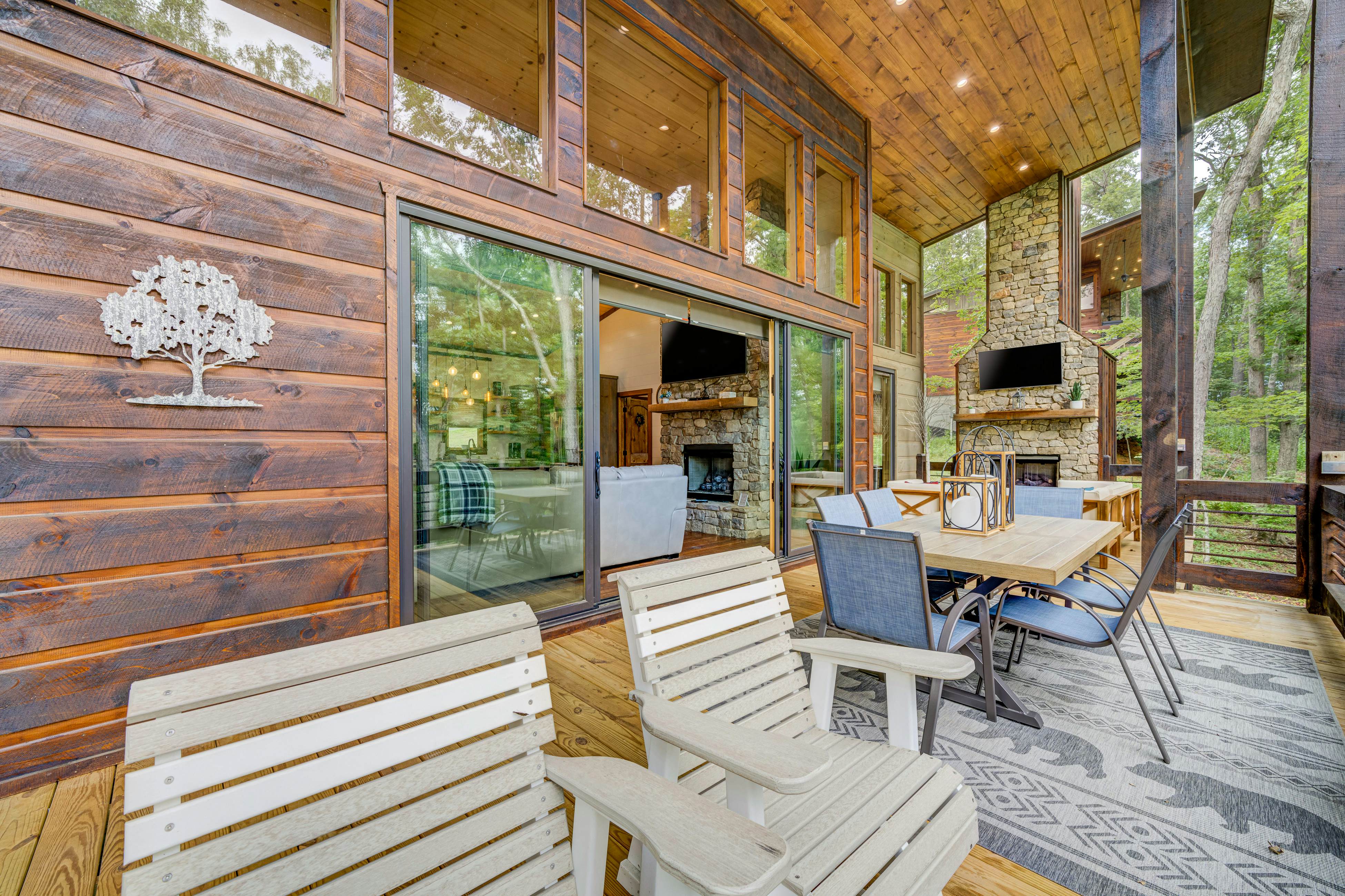 Grizzly Cabin 4 BD McCaysville, GA Vacation Rental Vacasa